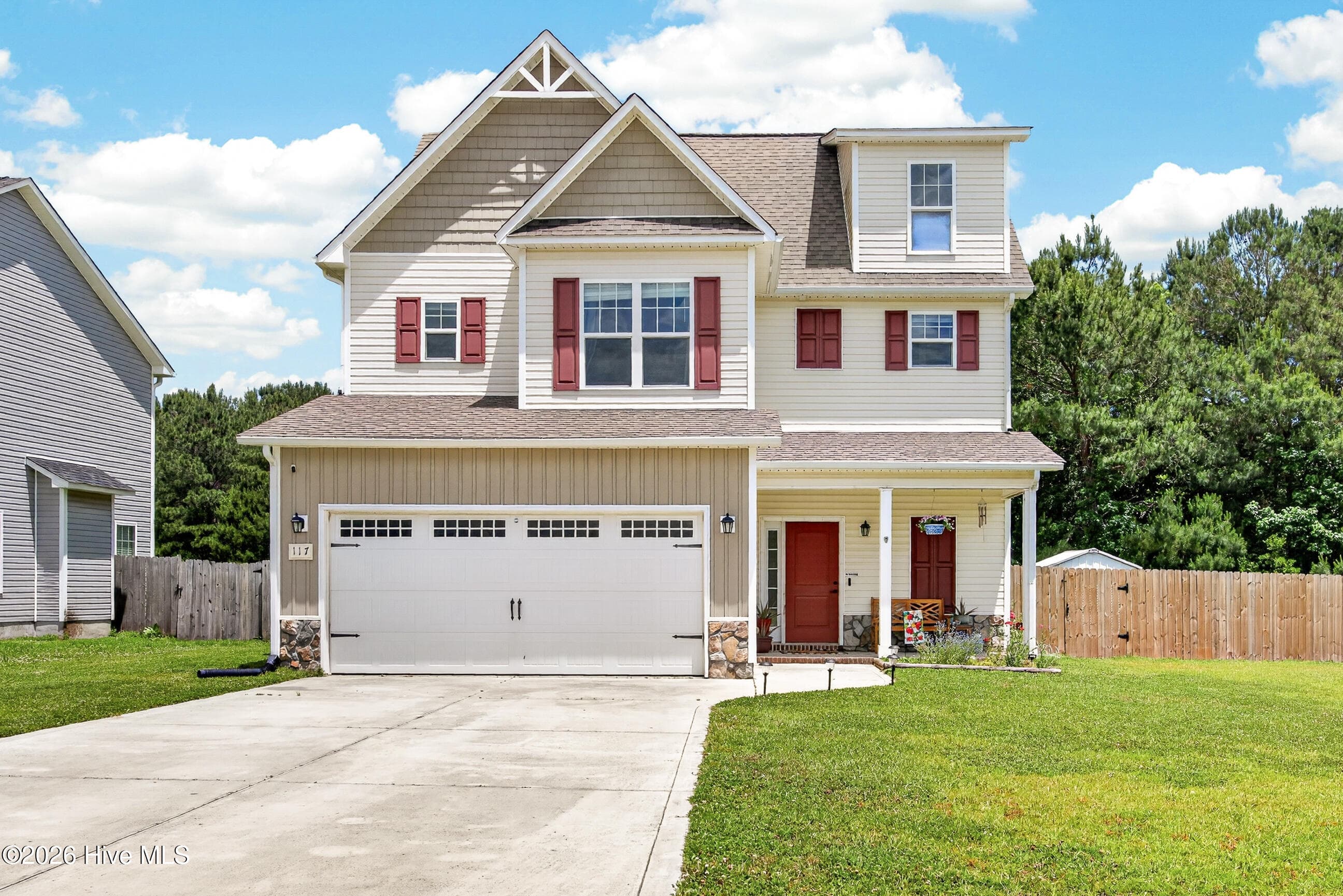 Front of 117 Sparrows Point Lane, Jacksonville, NC 28540