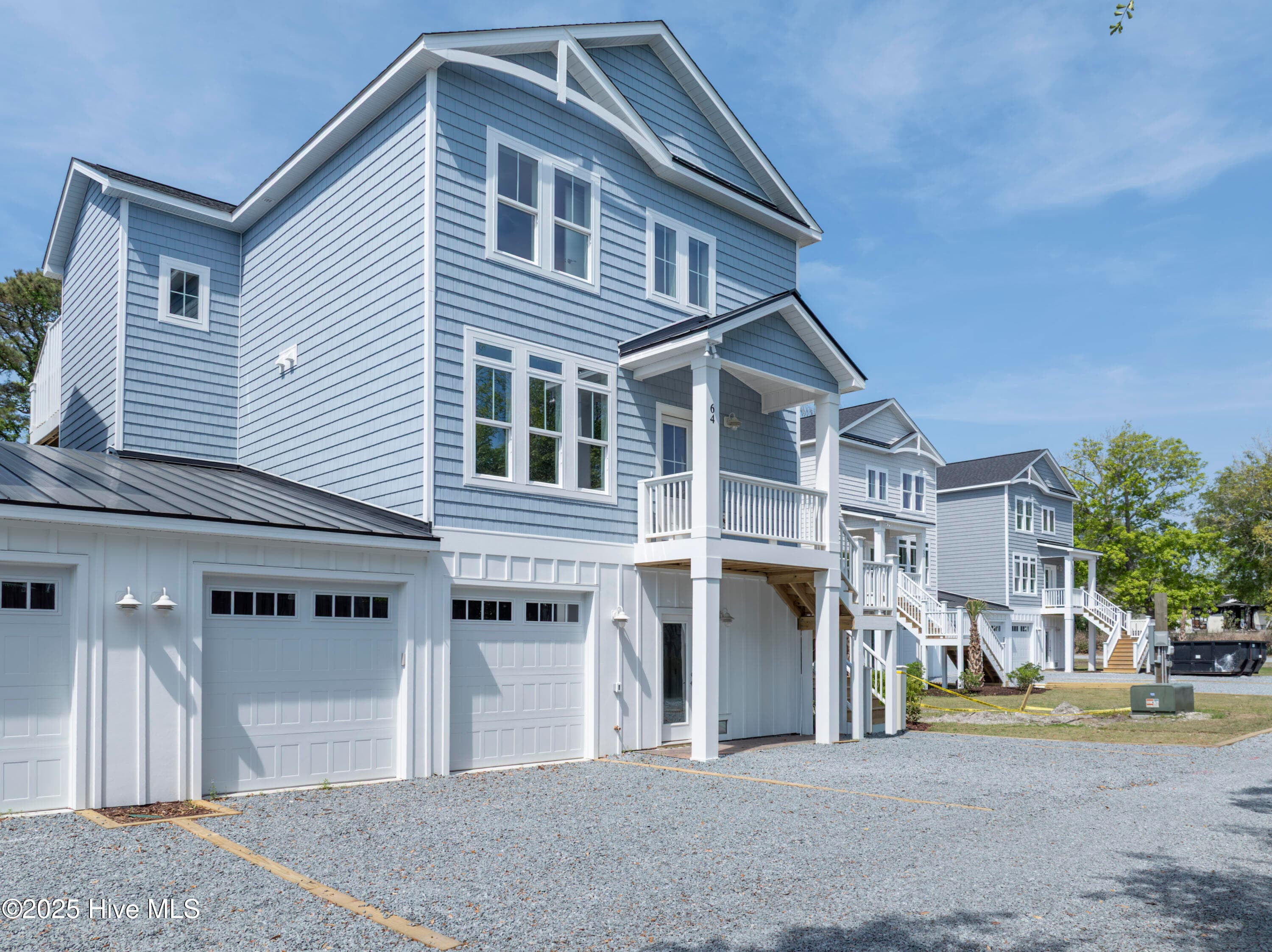 Front of 64 Pier View Court, Hampstead, NC 28443