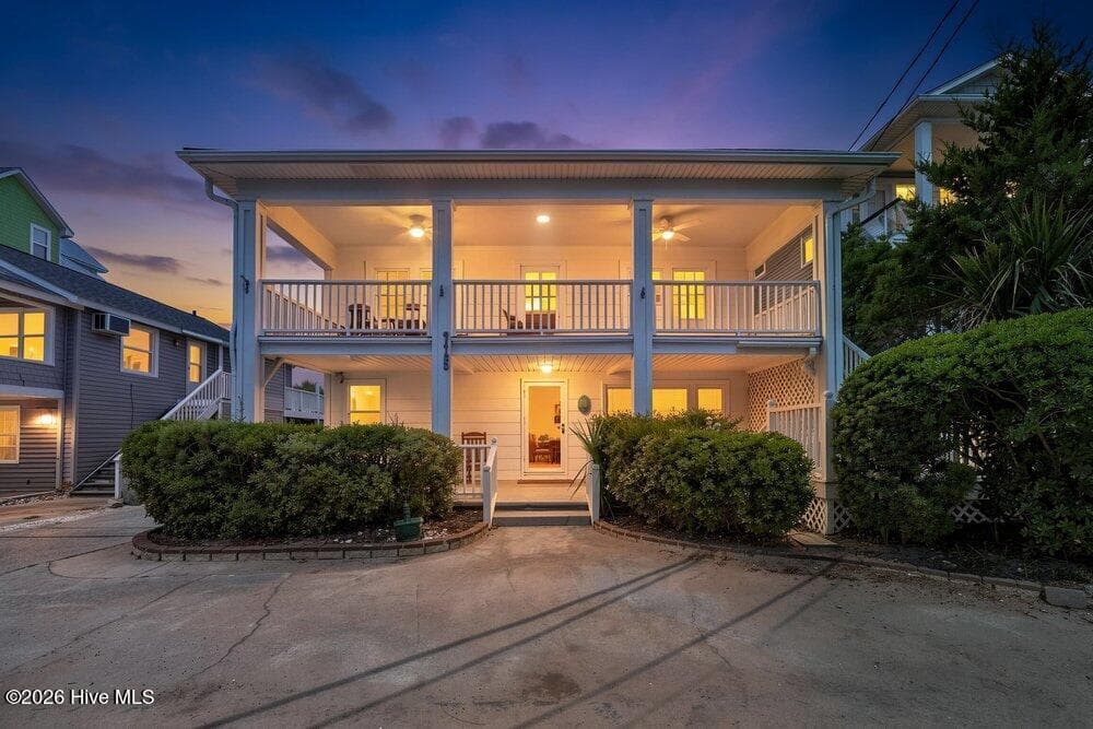 Front of 715 Carolina Beach Avenue N, Carolina Beach, NC 28428