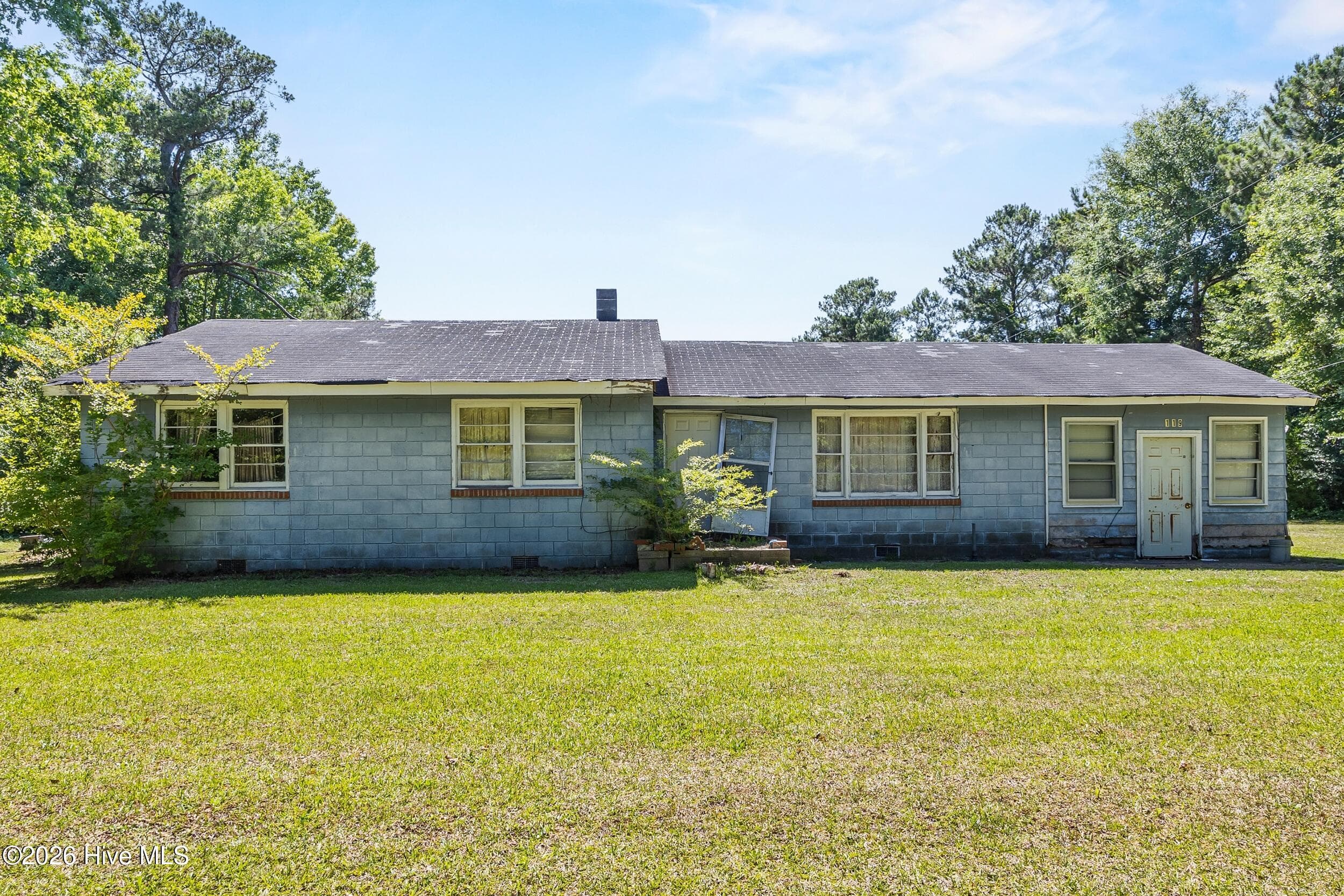 Front of 119 Minnie Bell Lane, Sneads Ferry, NC 28460