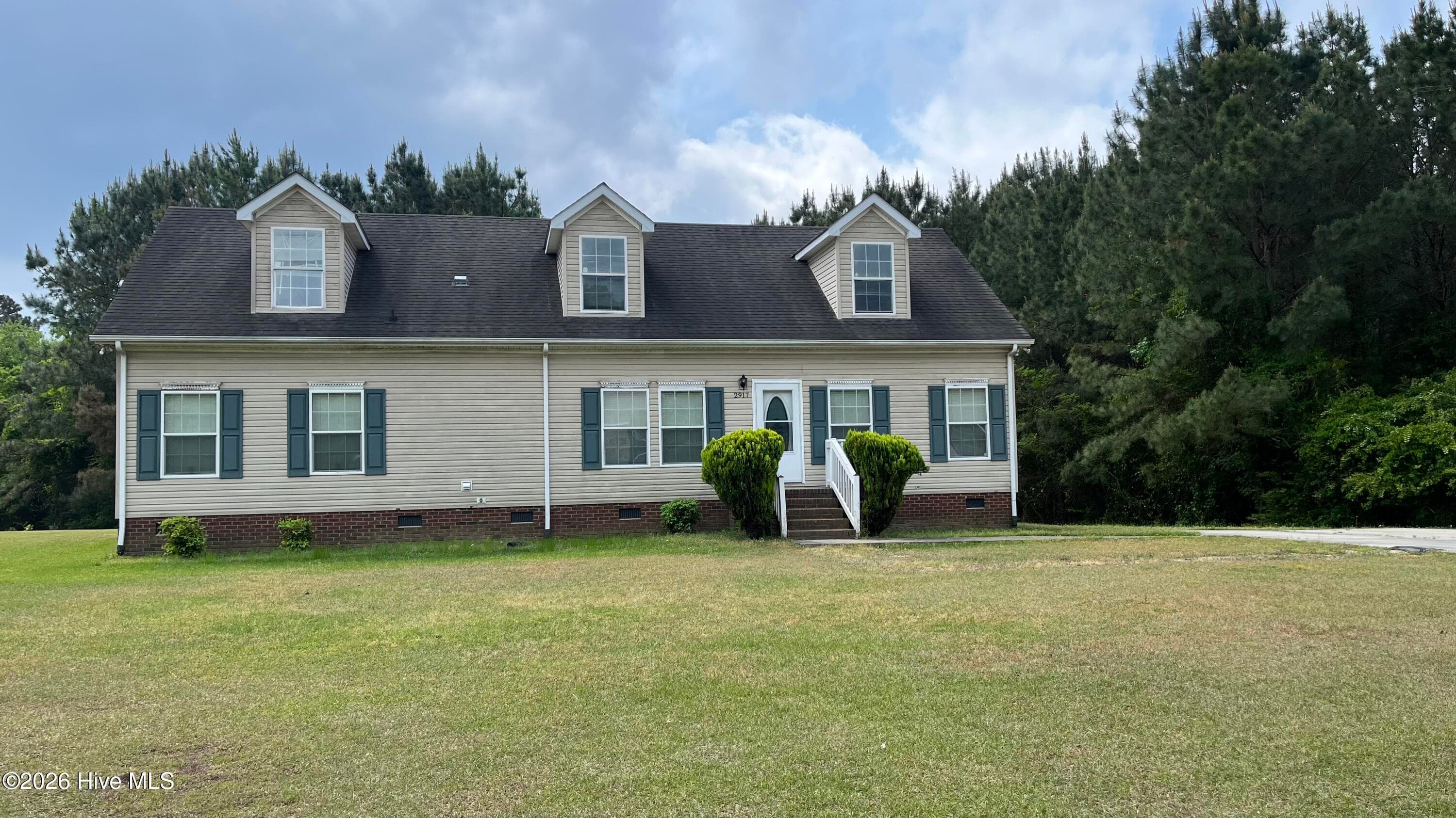 Front of 2917 Laurel Ridge Lane, Kinston, NC 28504