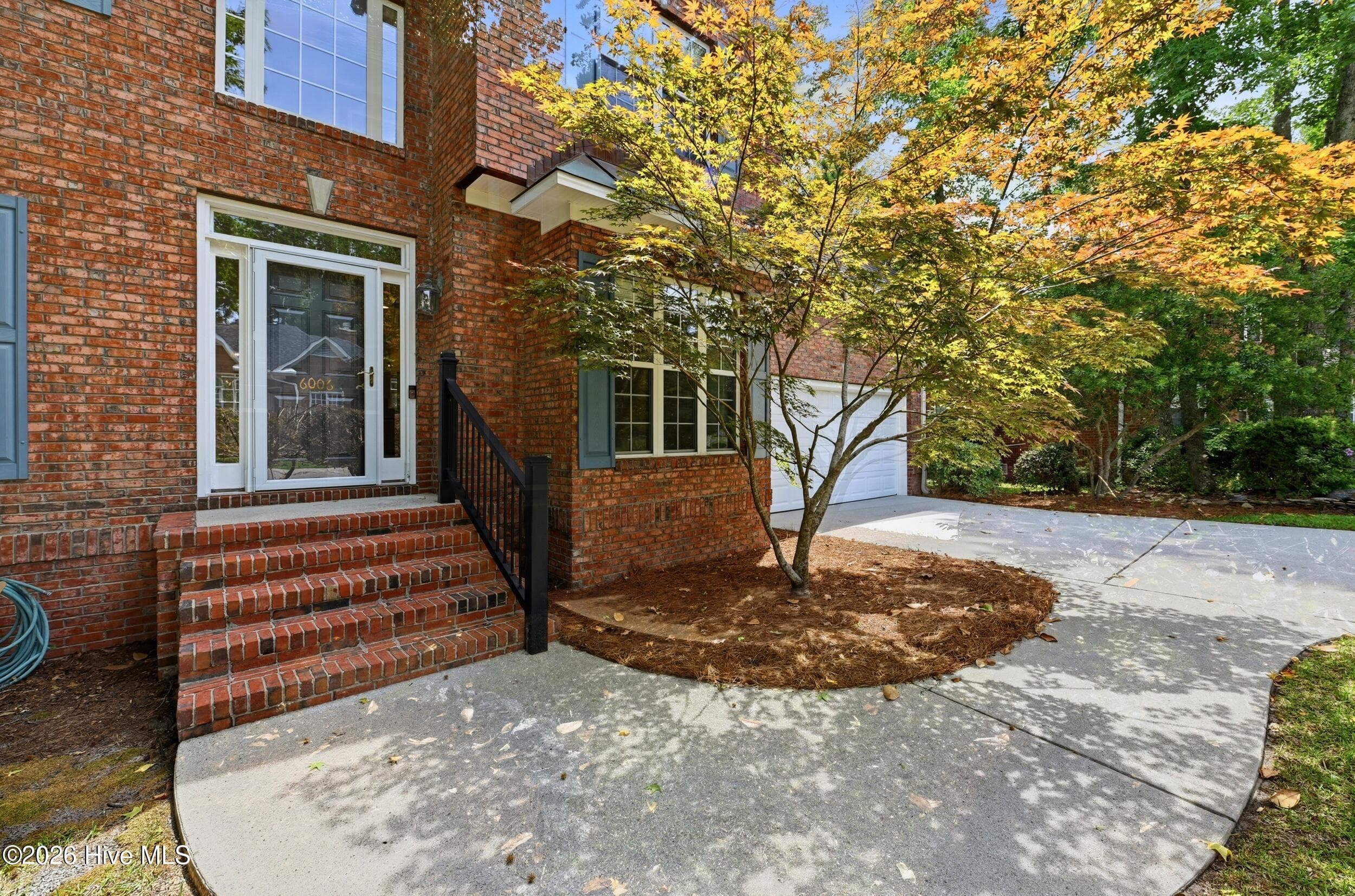 Front of 6006 Forest Creek Circle, Wilmington, NC 28403