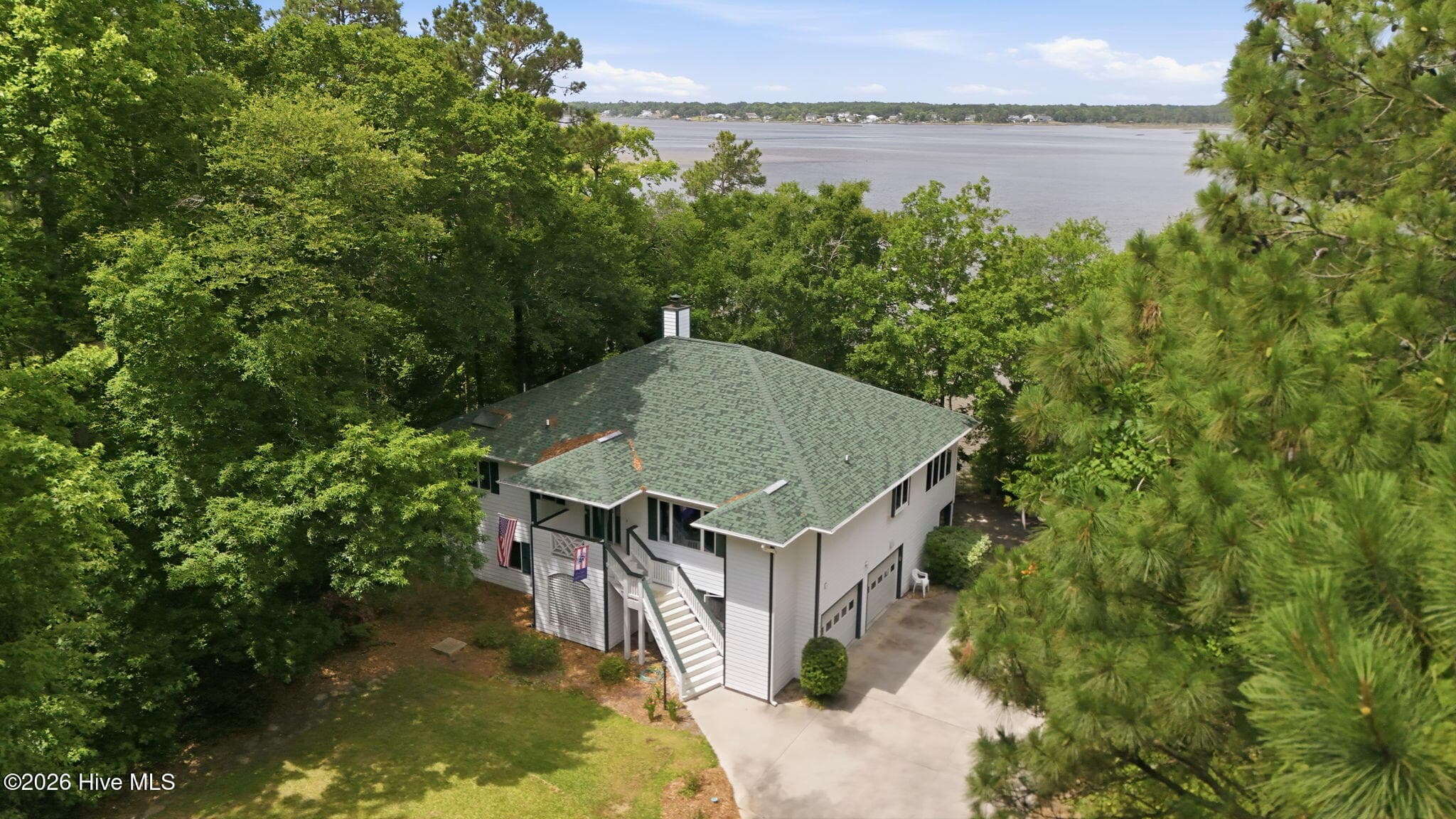 Front of 308 Silver Creek Landing Road, Swansboro, NC 28584