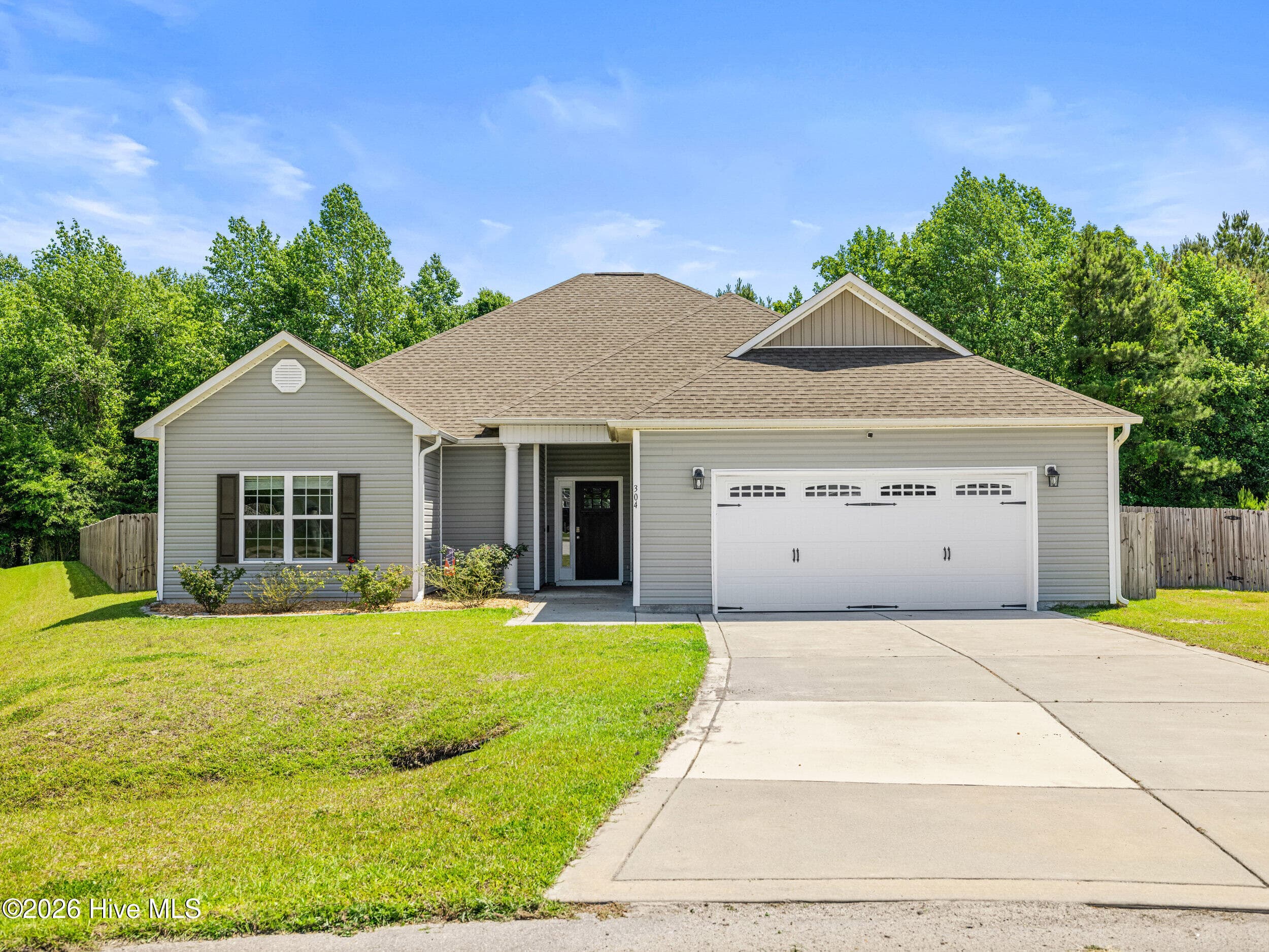 Front of 304 Wood Duck Alley, Maysville, NC 28555