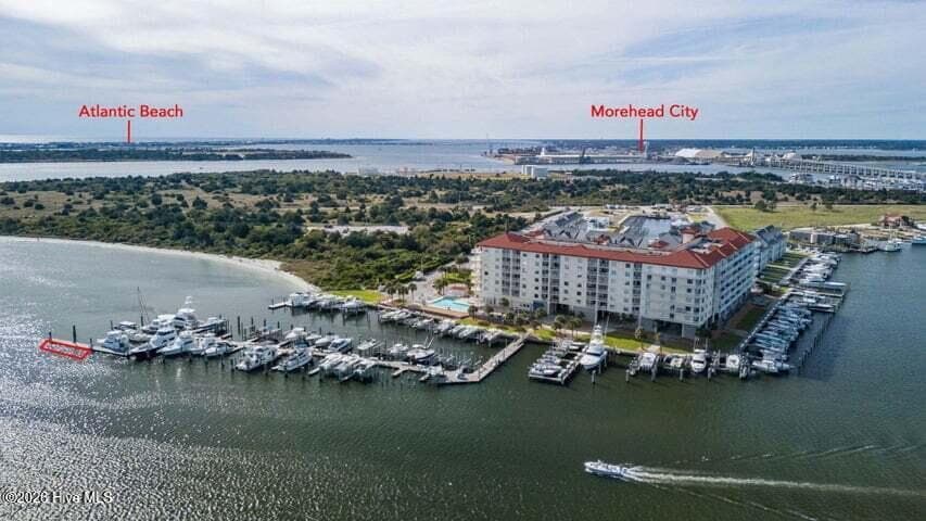 Front of 100 Olde Towne Yacht Club Road B19, Beaufort, NC 28516