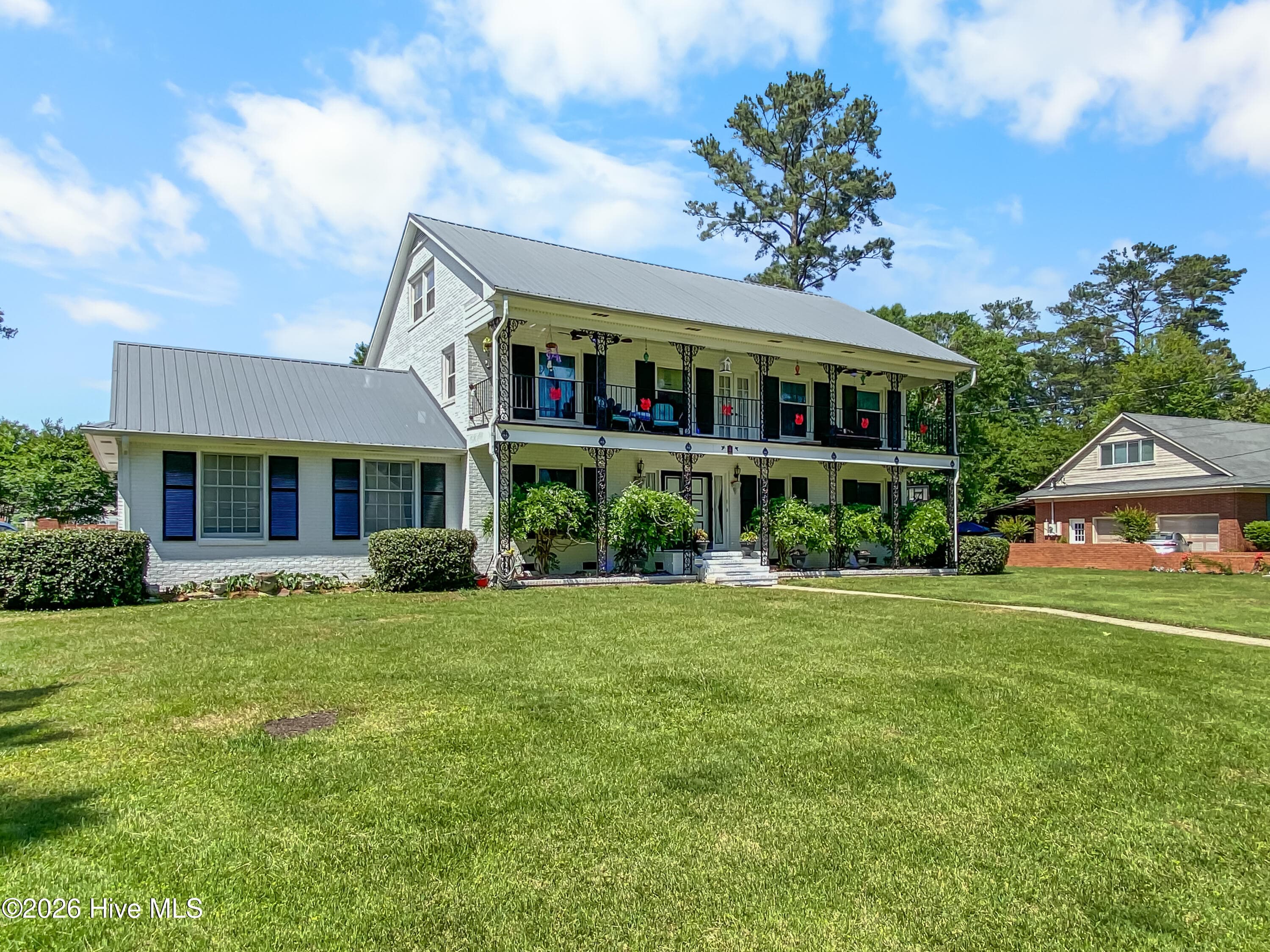 Front of 1907 Essex Street, Kinston, NC 28504