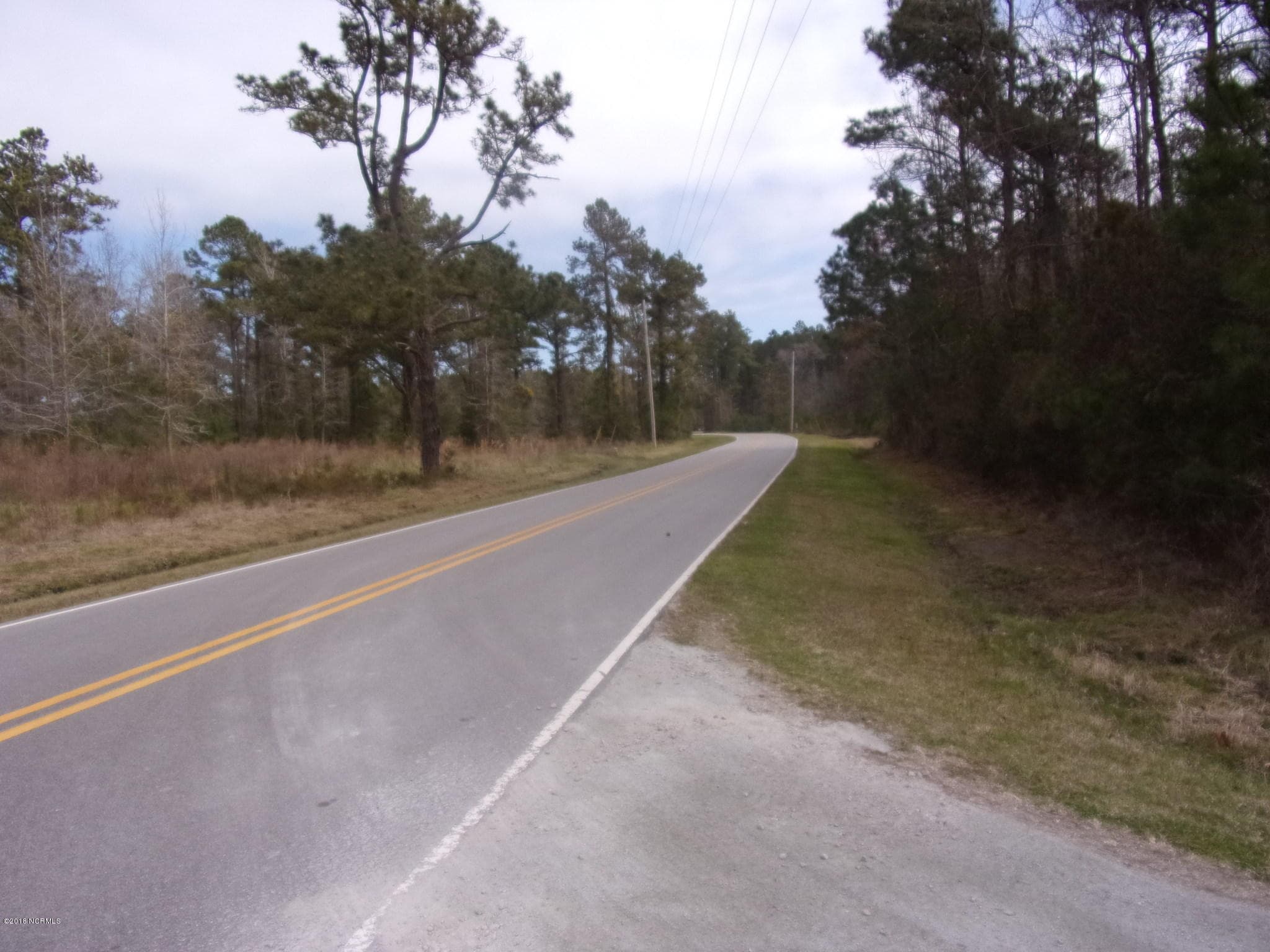 Front of 115 42 Cartuca Trail, Beaufort, NC 28516