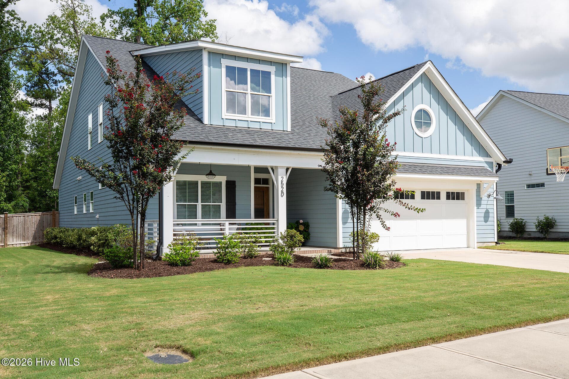 Front of 2520 Lakeside Circle, Wilmington, NC 28401