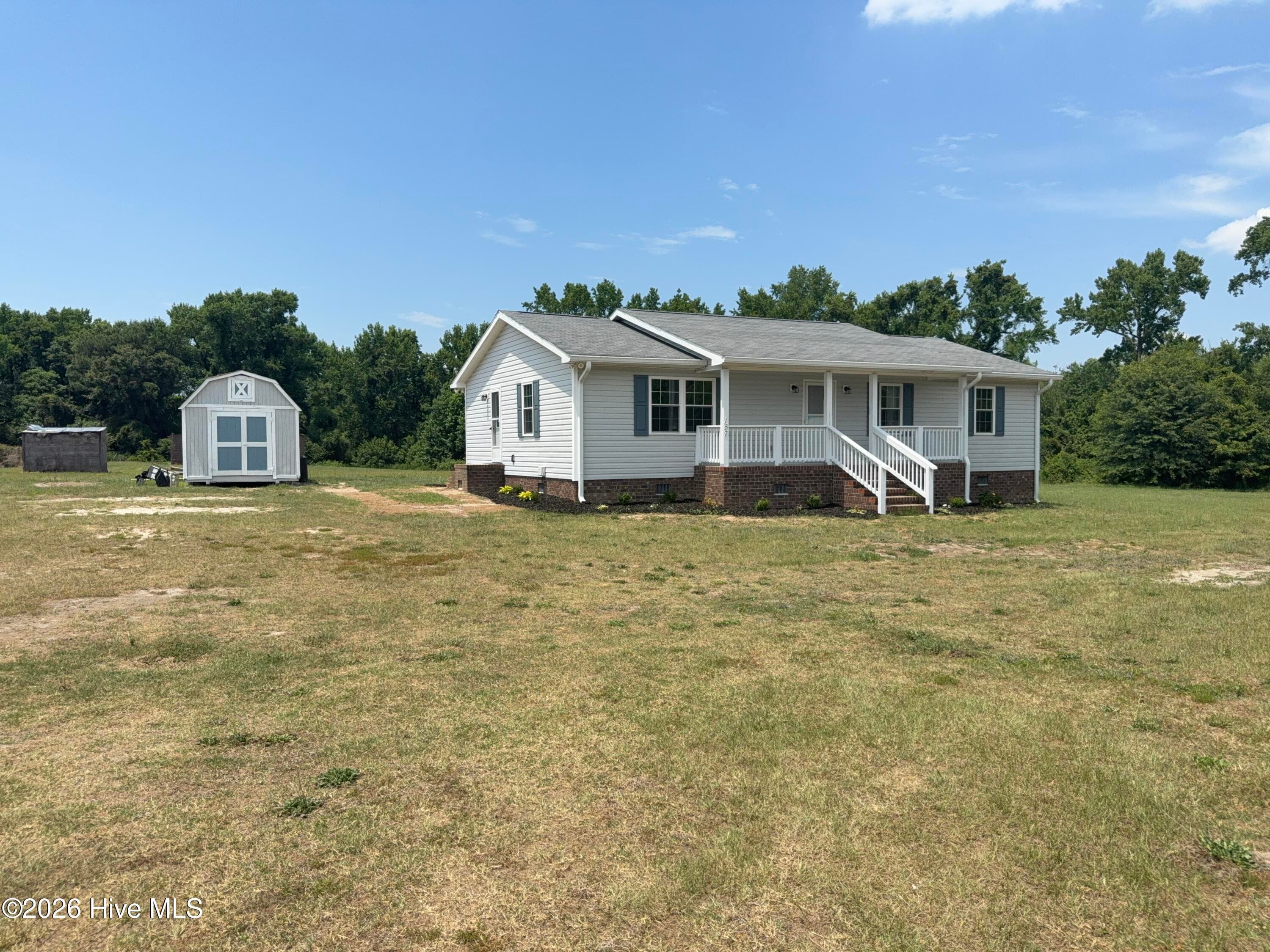 Front of 157 Alphin Lane, Warsaw, NC 28398