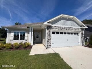 Front of 118 Firethorn Circle, Wallace, NC 28466