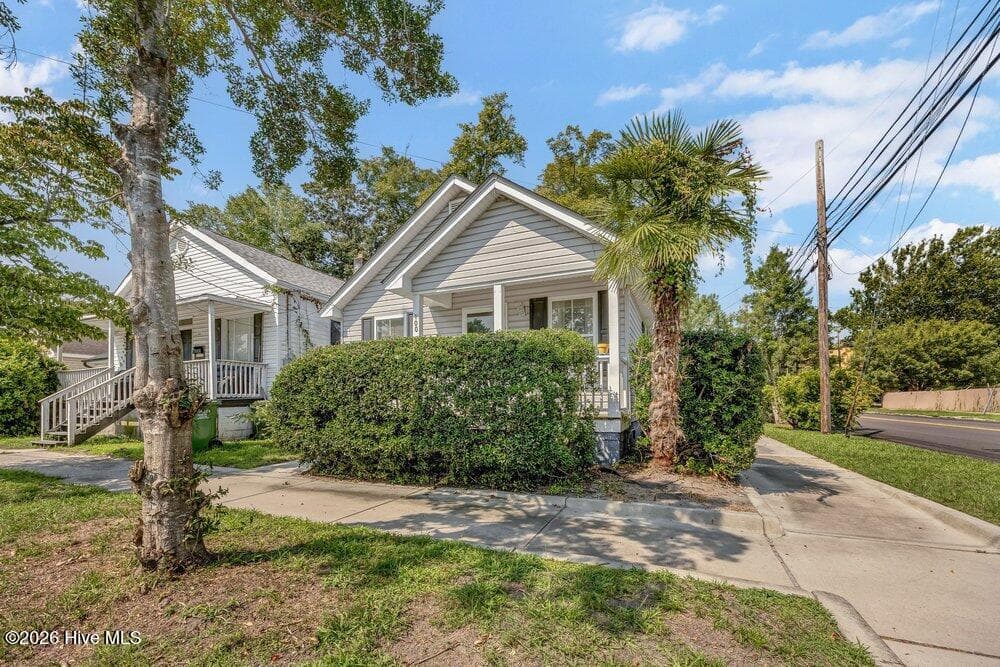 Front of 100 S 11th Street, Wilmington, NC 28401