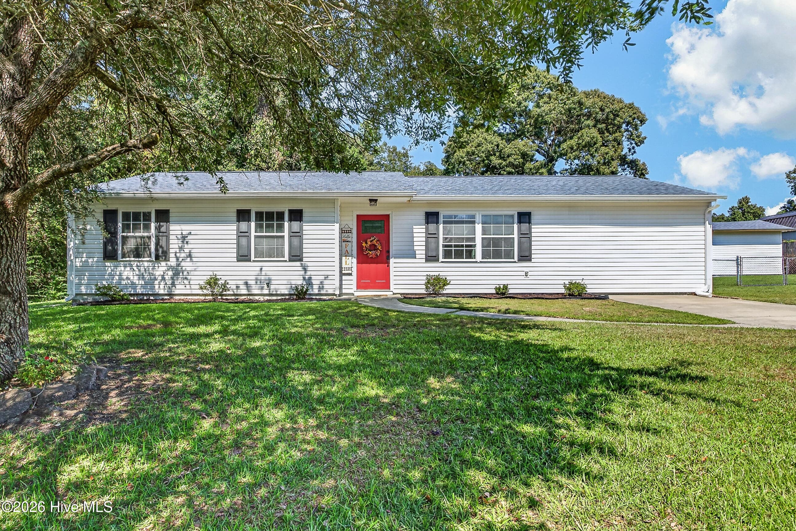 Front of 606 Duke Court, Jacksonville, NC 28546