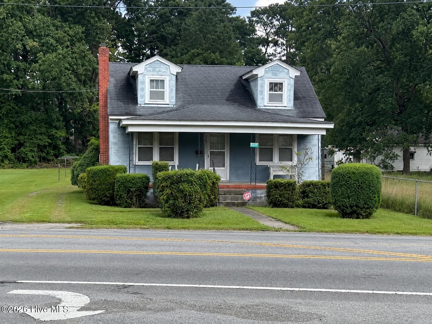 Exterior of 1435 Highland Drive