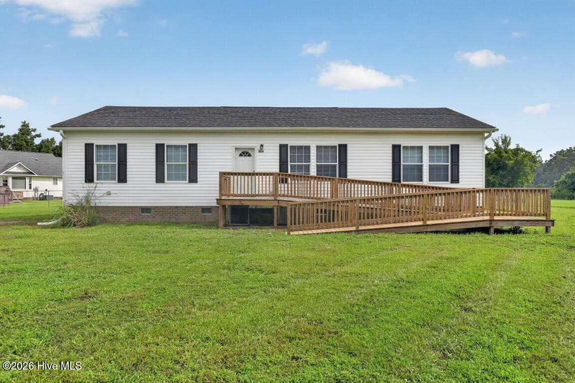 Front of 304 Forsythe Lane, New Bern, NC 28560