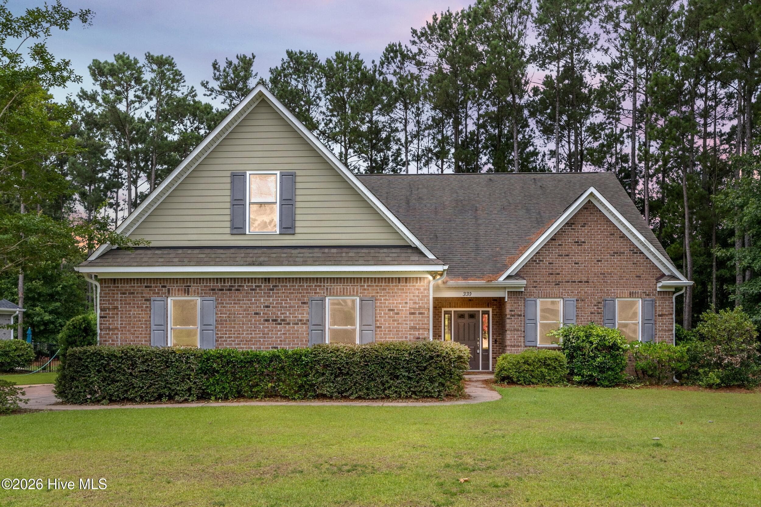 Front of 330 Crown Pointe Drive, Hampstead, NC 28443