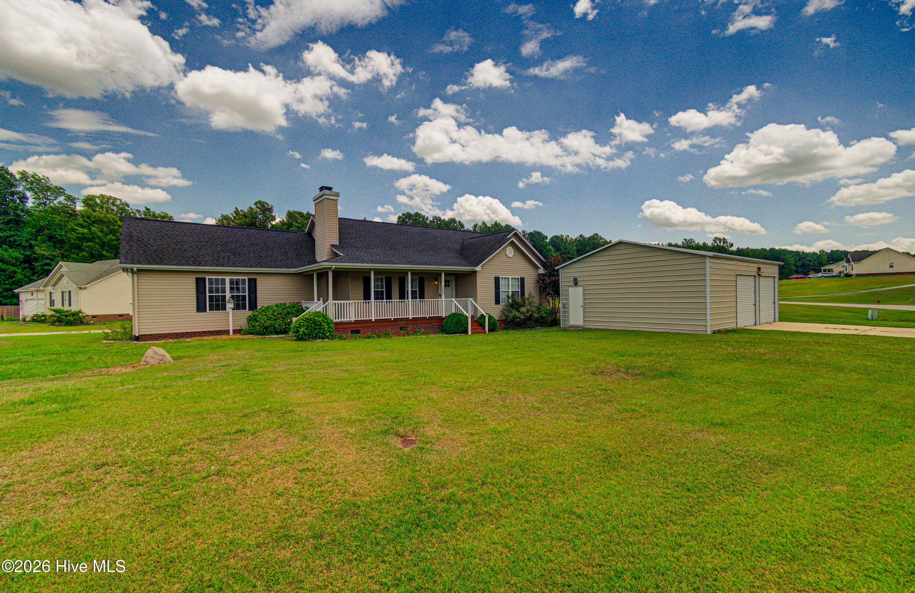 Front of 300 Crest Place, Jacksonville, NC 28540