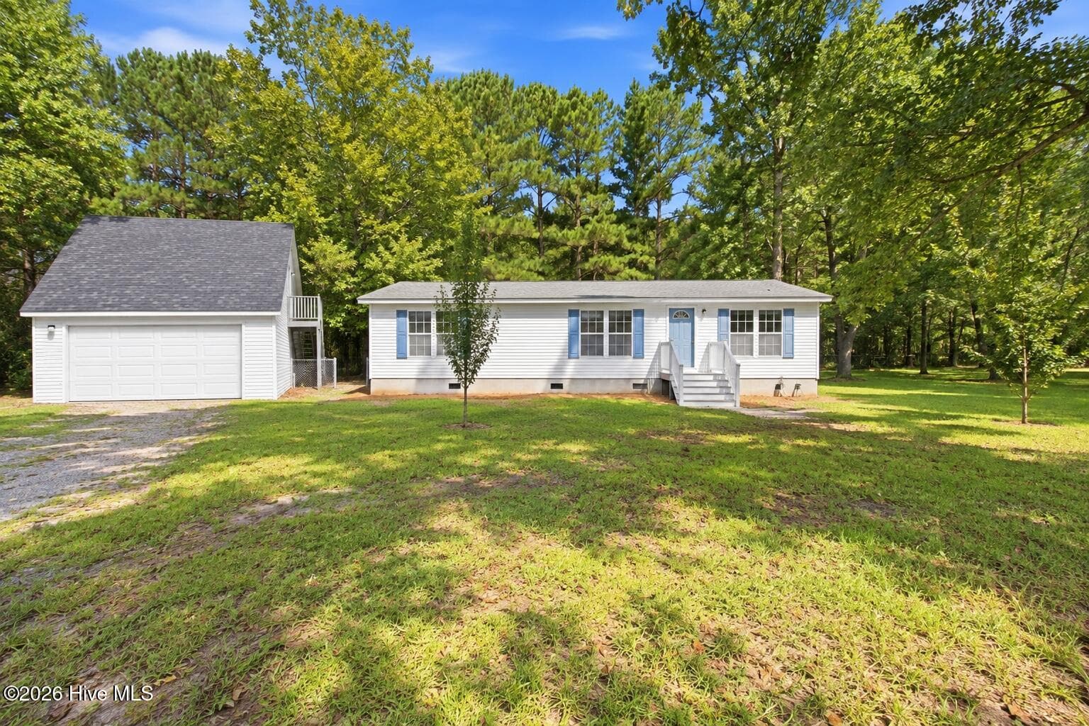 Front of 38 Thompson Court, Rocky Point, NC 28457