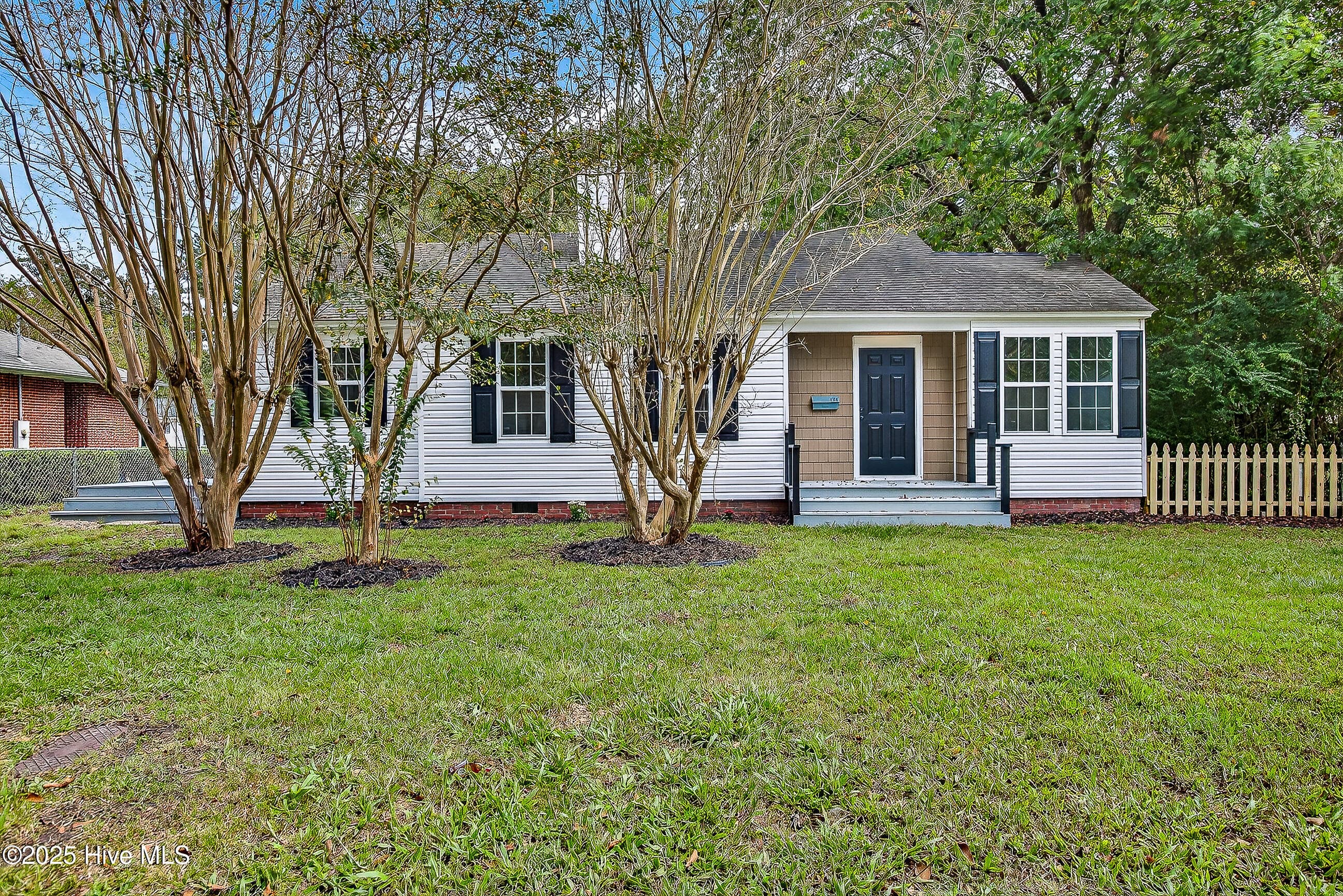 Exterior of 122 E Bayshore Boulevard, Jacksonville, NC 28540