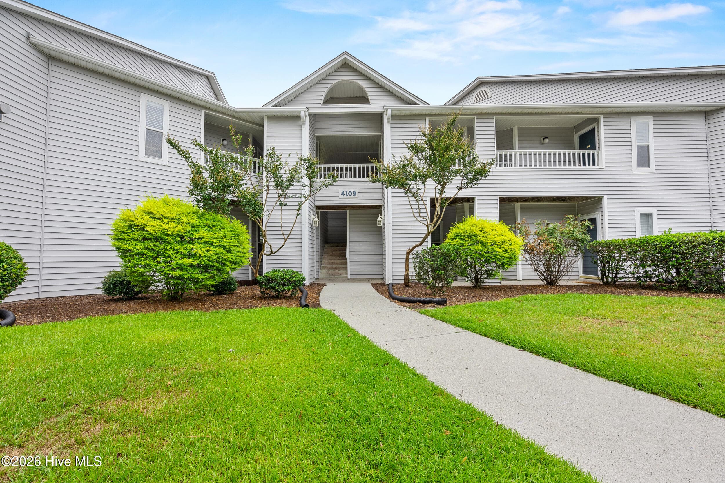 Front of 4109 Breezewood Drive 204, Wilmington, NC 28412