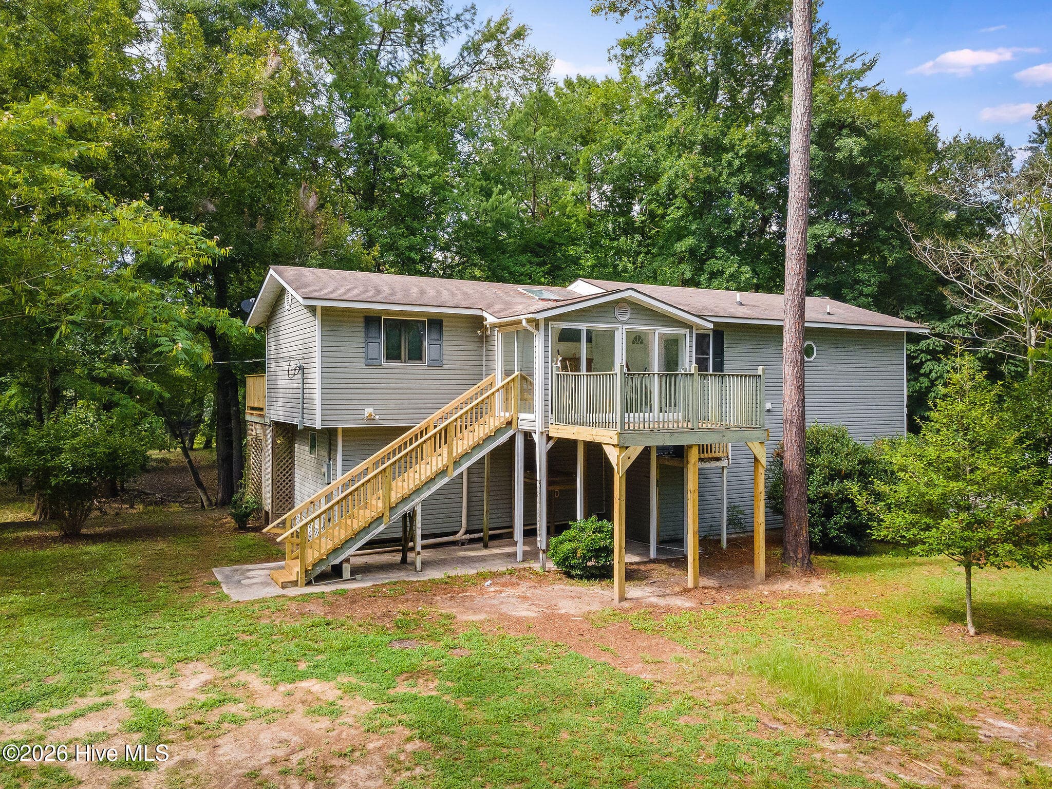 Front of 105 Whitestocking Ext, Burgaw, NC 28425