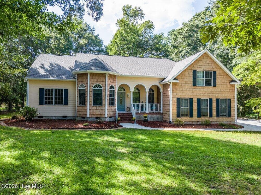 Exterior of 615 Ravenswood Road, Hampstead, NC 28443