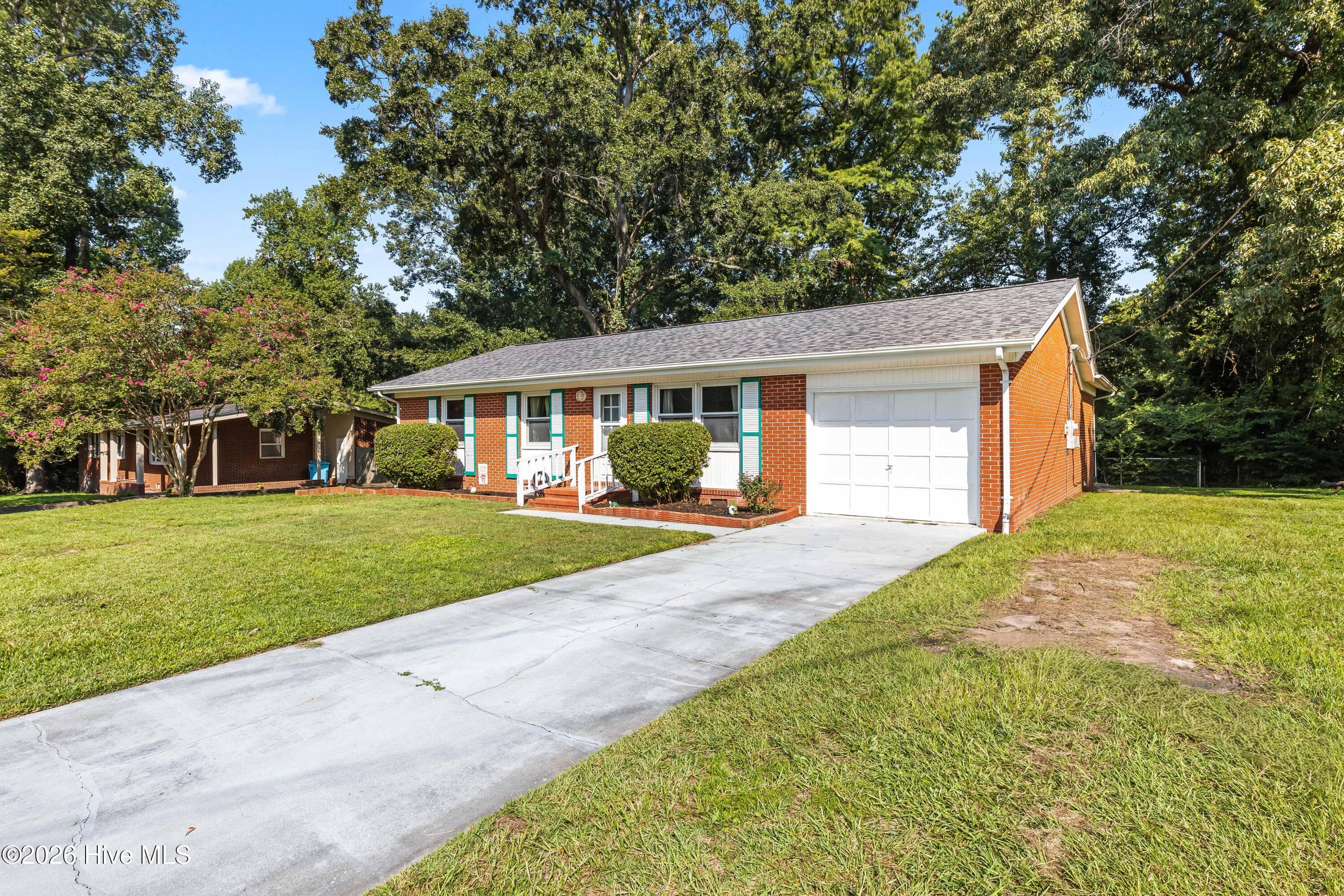 Exterior of 139 Greencrest Circle, Jacksonville, NC 28540