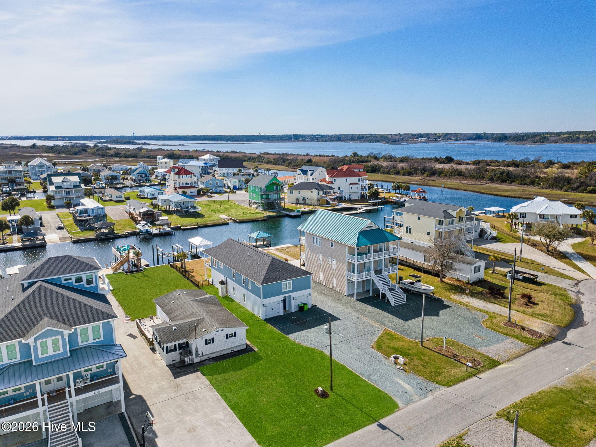 Exterior of 9105 W 9th Street, Surf City, NC 28445