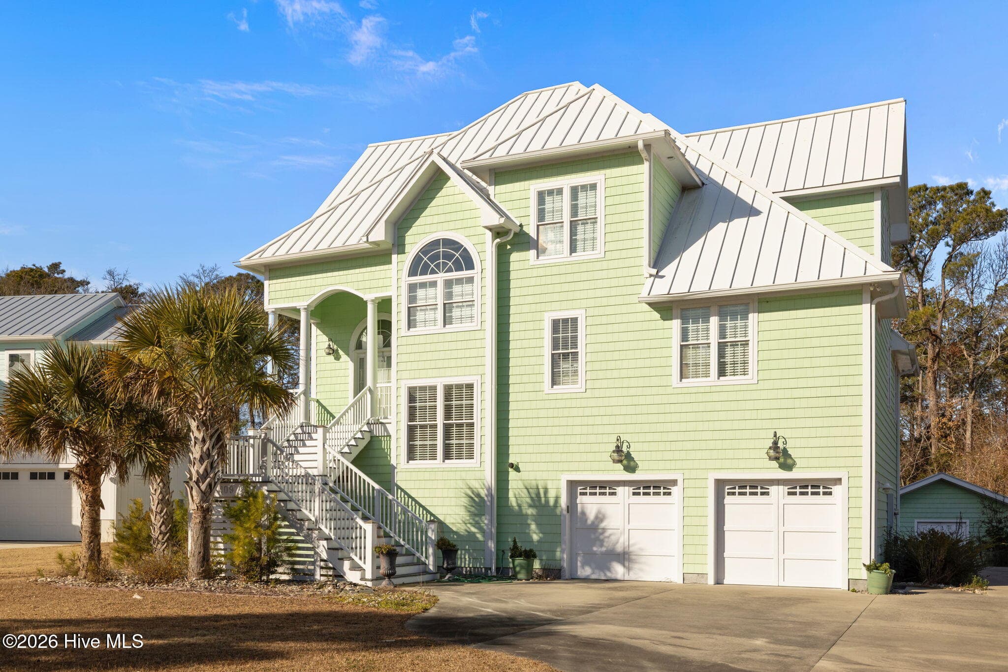 Front of 109 Key West Lane, Newport, NC 28570