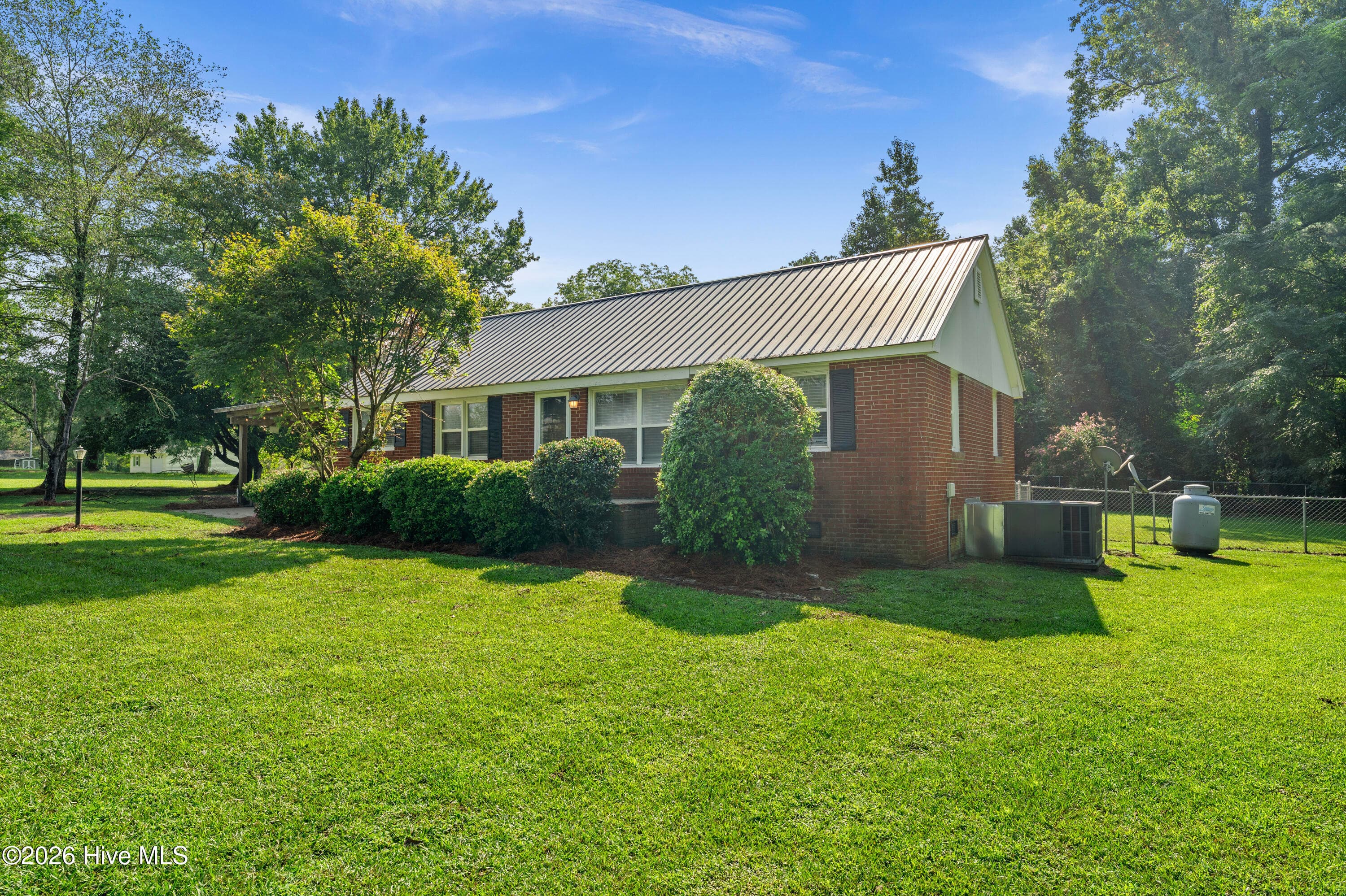 Front of 3001 S Nc 11 Highway, Teachey, NC 28464