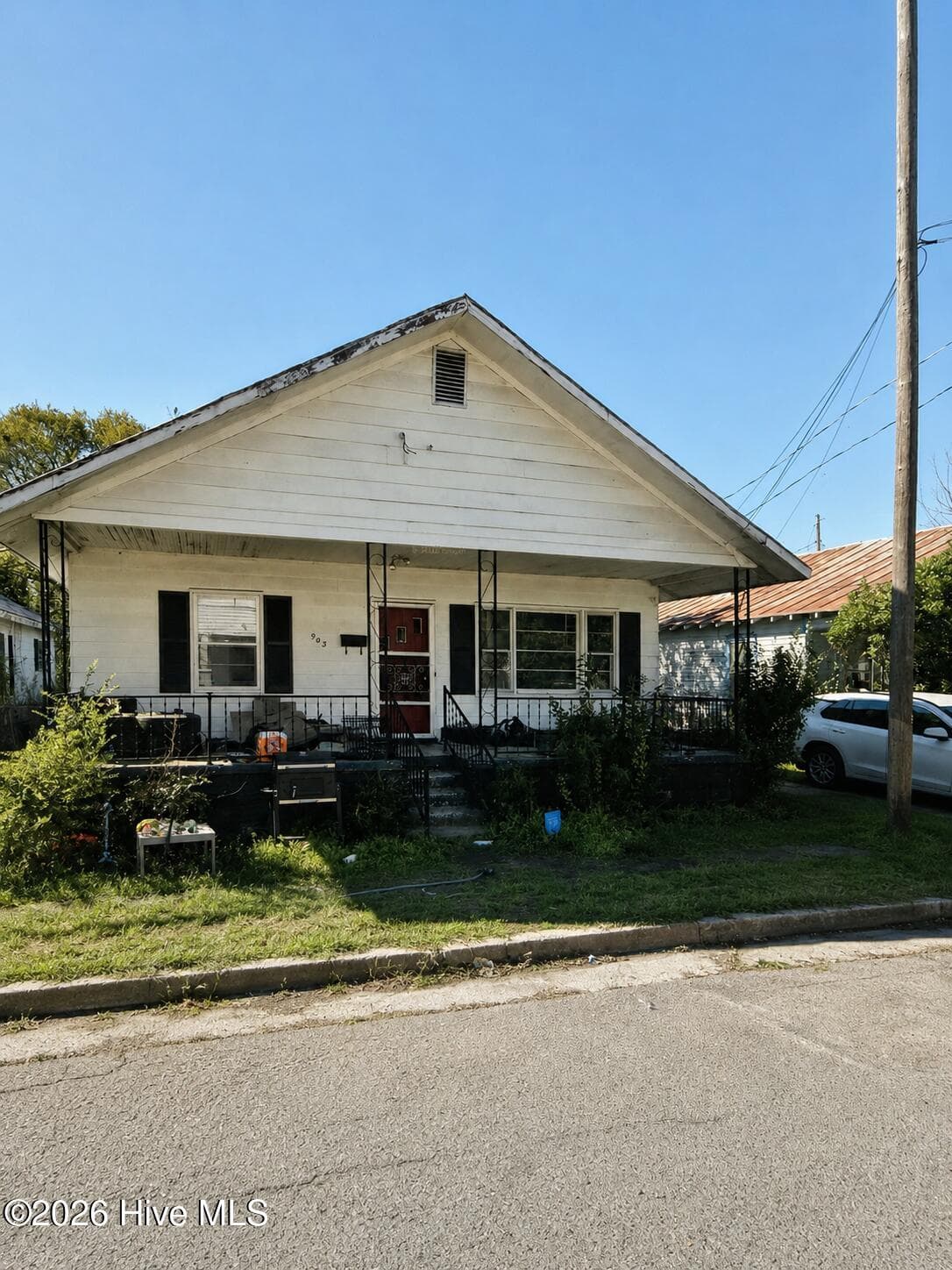 Front of 903 Waters Street, Kinston, NC 28501