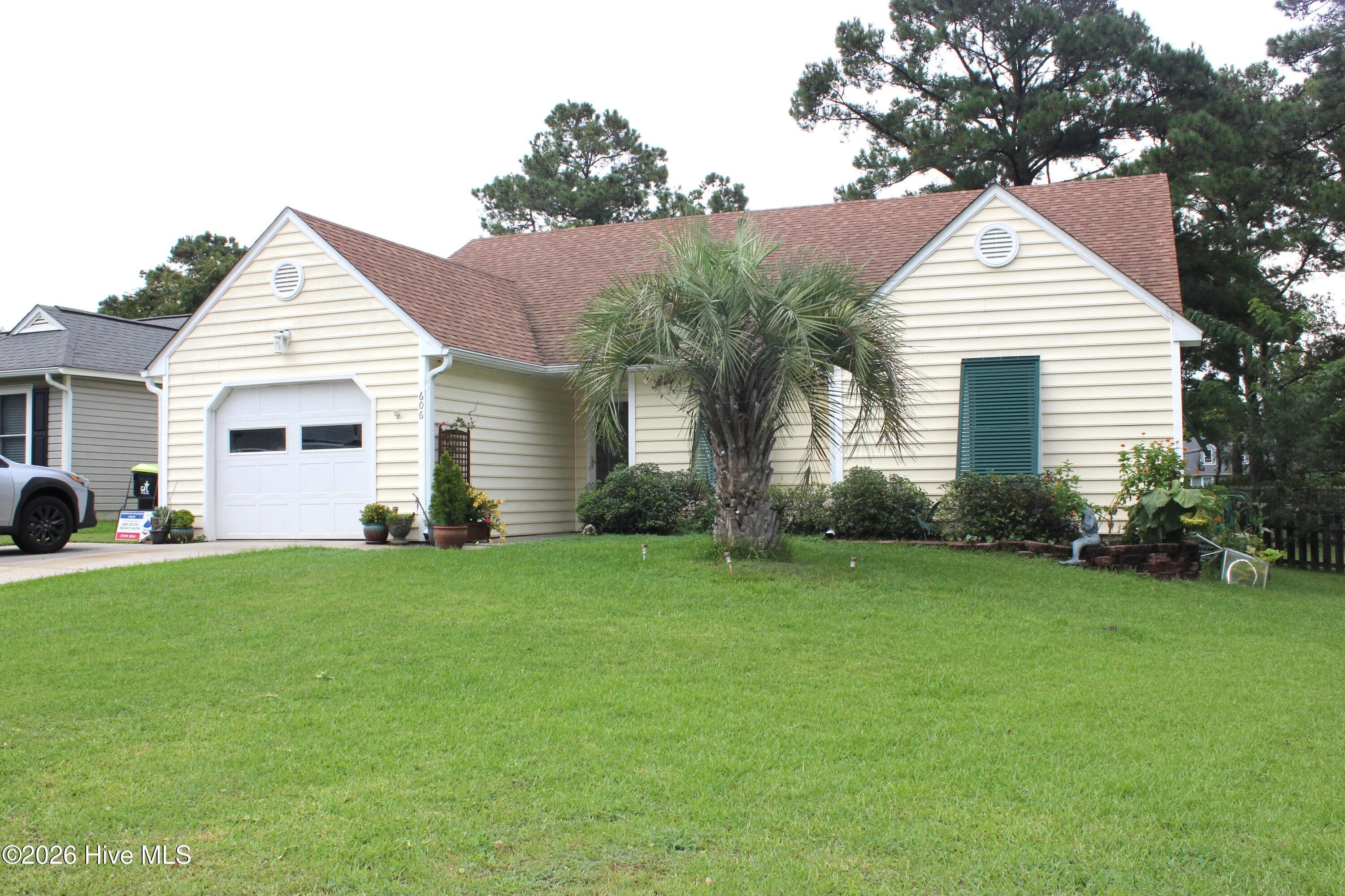 Exterior of 606 Barbour Road, Morehead City, NC 28557