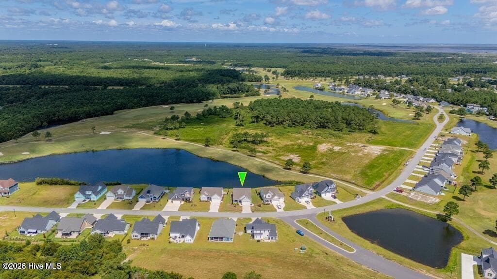 Front of 402 Taylorwood Drive, Beaufort, NC 28516