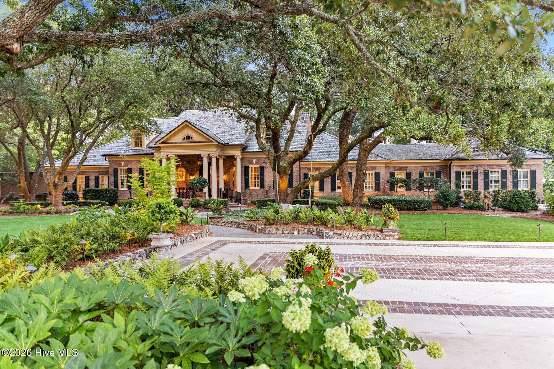Exterior of 2004 Balmoral Place, Wilmington, NC 28405
