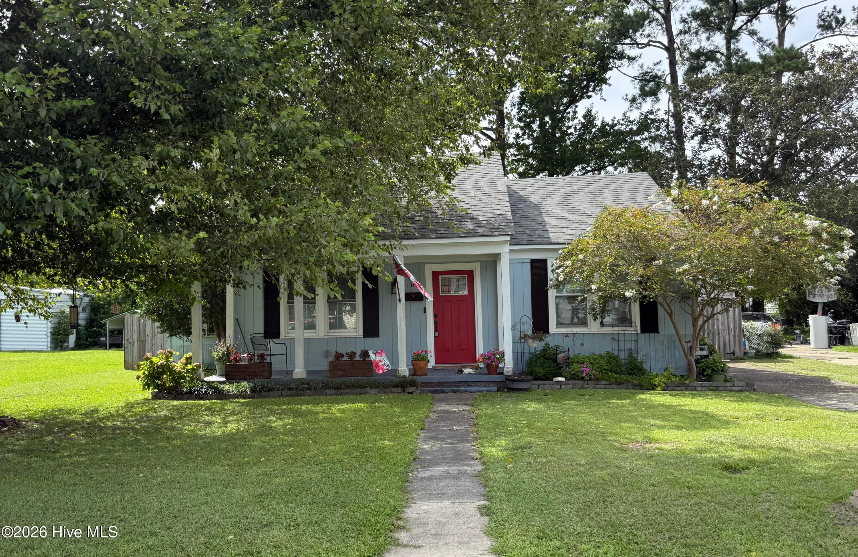 Front of 105 Westminister Drive, Jacksonville, NC 28540