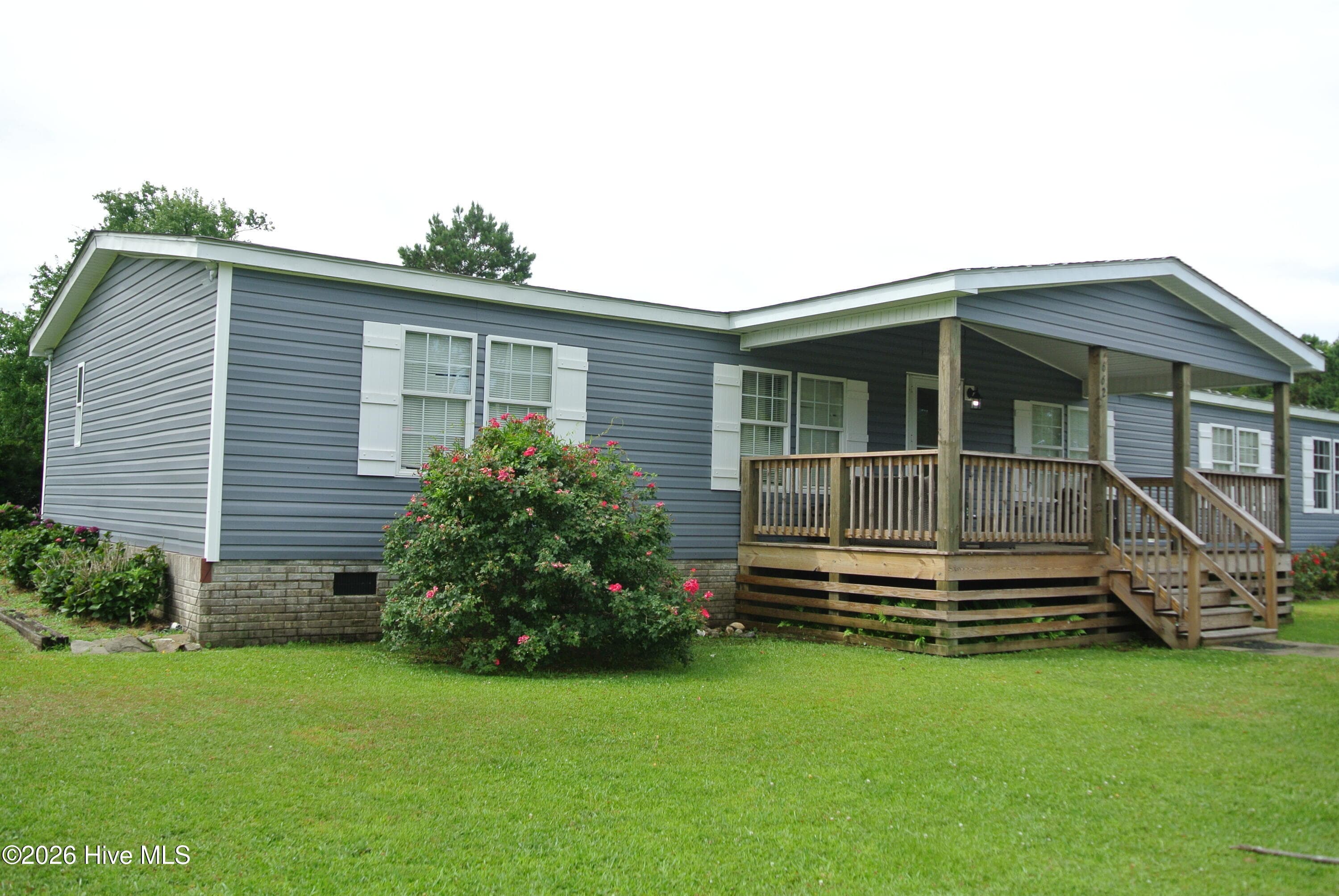 Front of 662 Straits Road, Gloucester, NC 28528