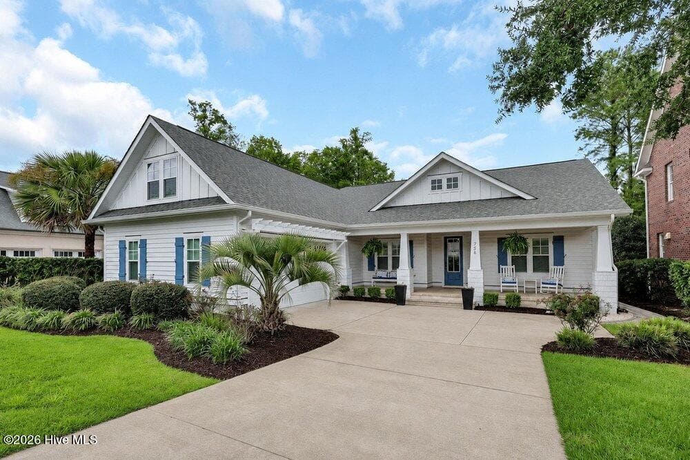 Front of 706 Bedminister Lane, Wilmington, NC 28405