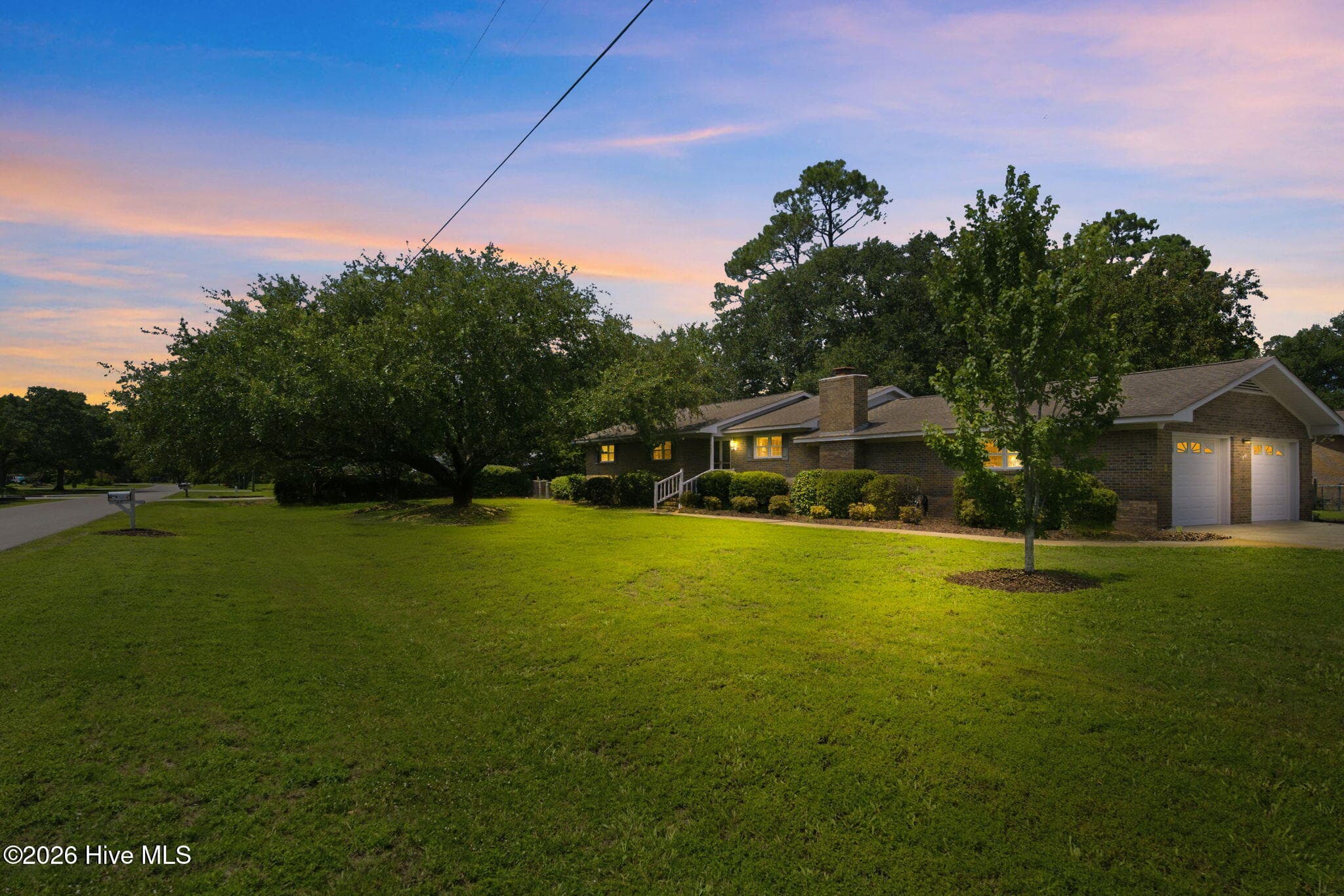 Front of 4637 Dean Drive, Wilmington, NC 28405