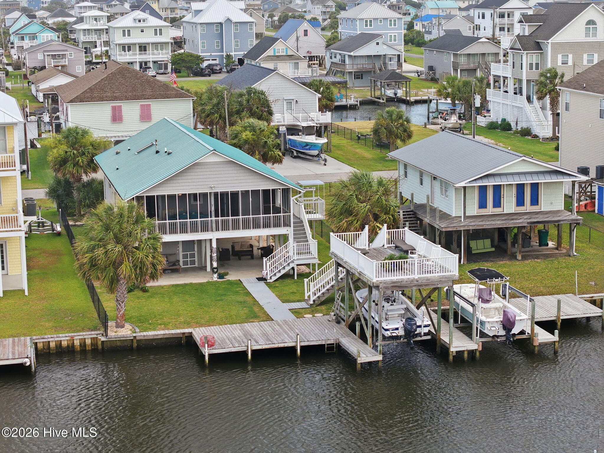 Exterior of 1023 1st Street, Surf City, NC 28445