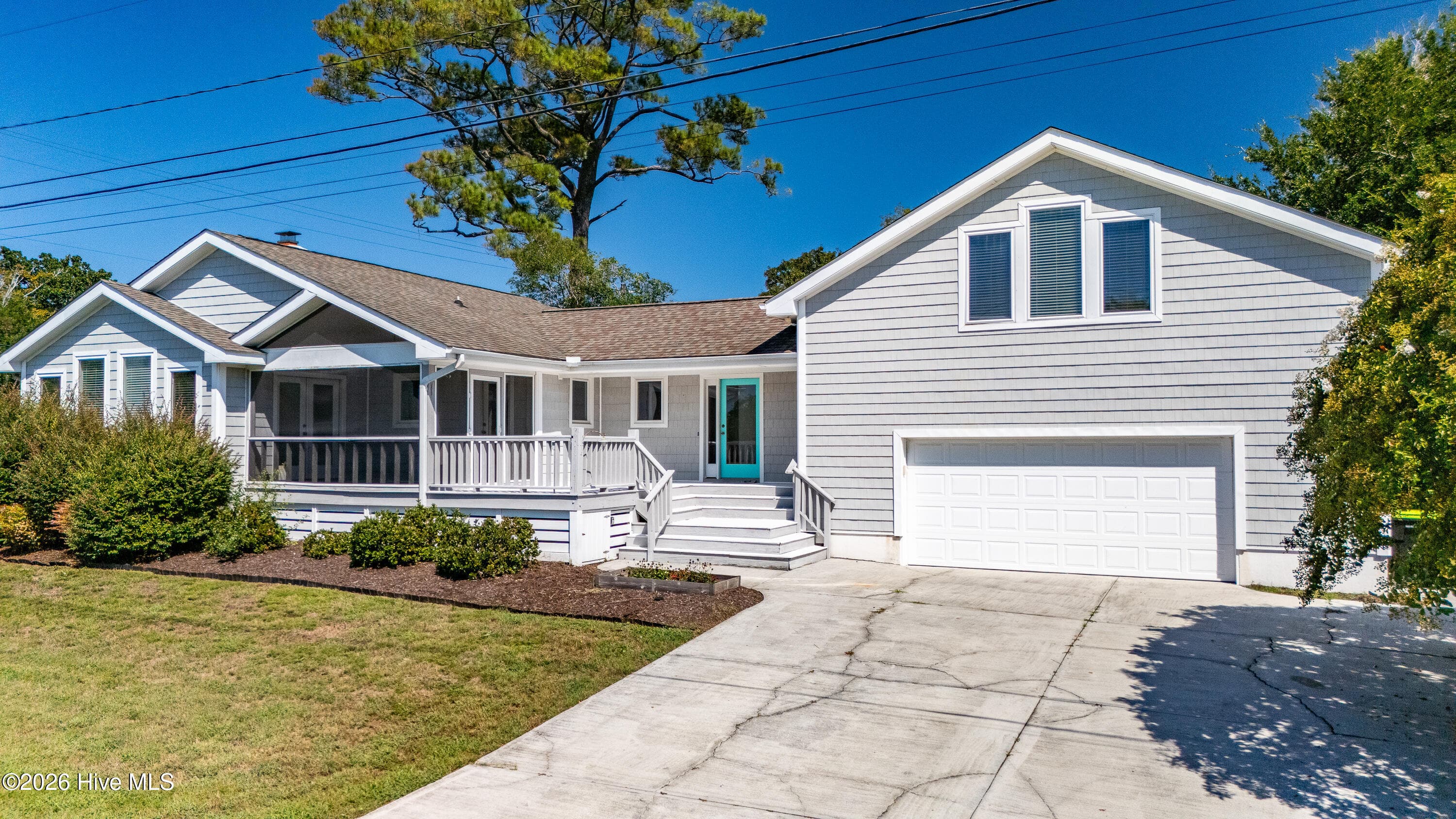Front of 213 Mansfield Parkway, Morehead City, NC 28557