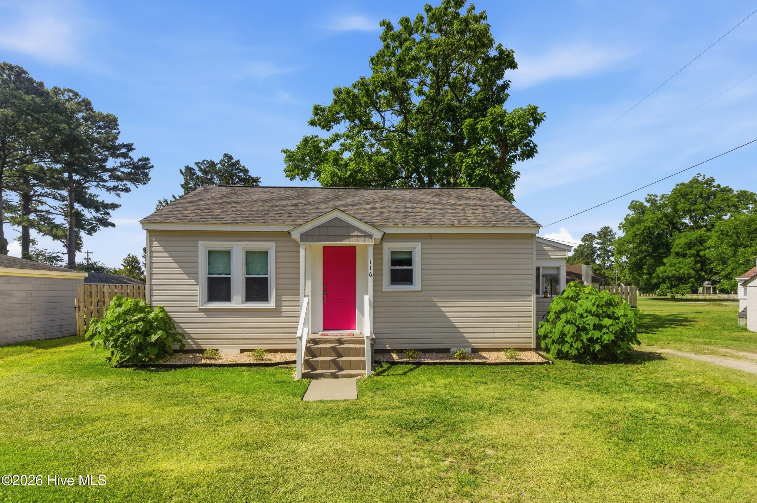 Front of 116 Mccoy Avenue, Cove City, NC 28523