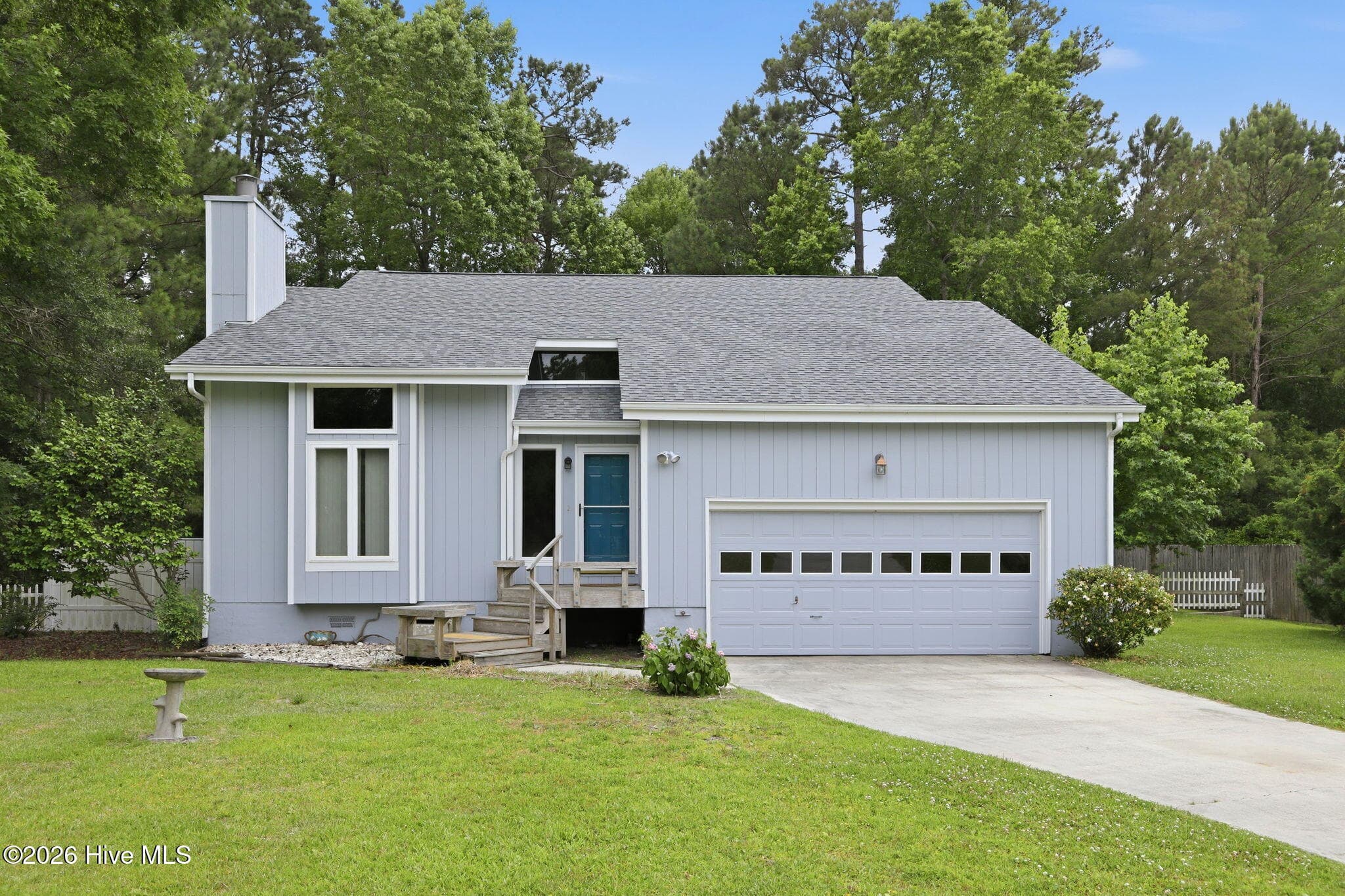 Front of 115 N Harbor Drive, Beaufort, NC 28516