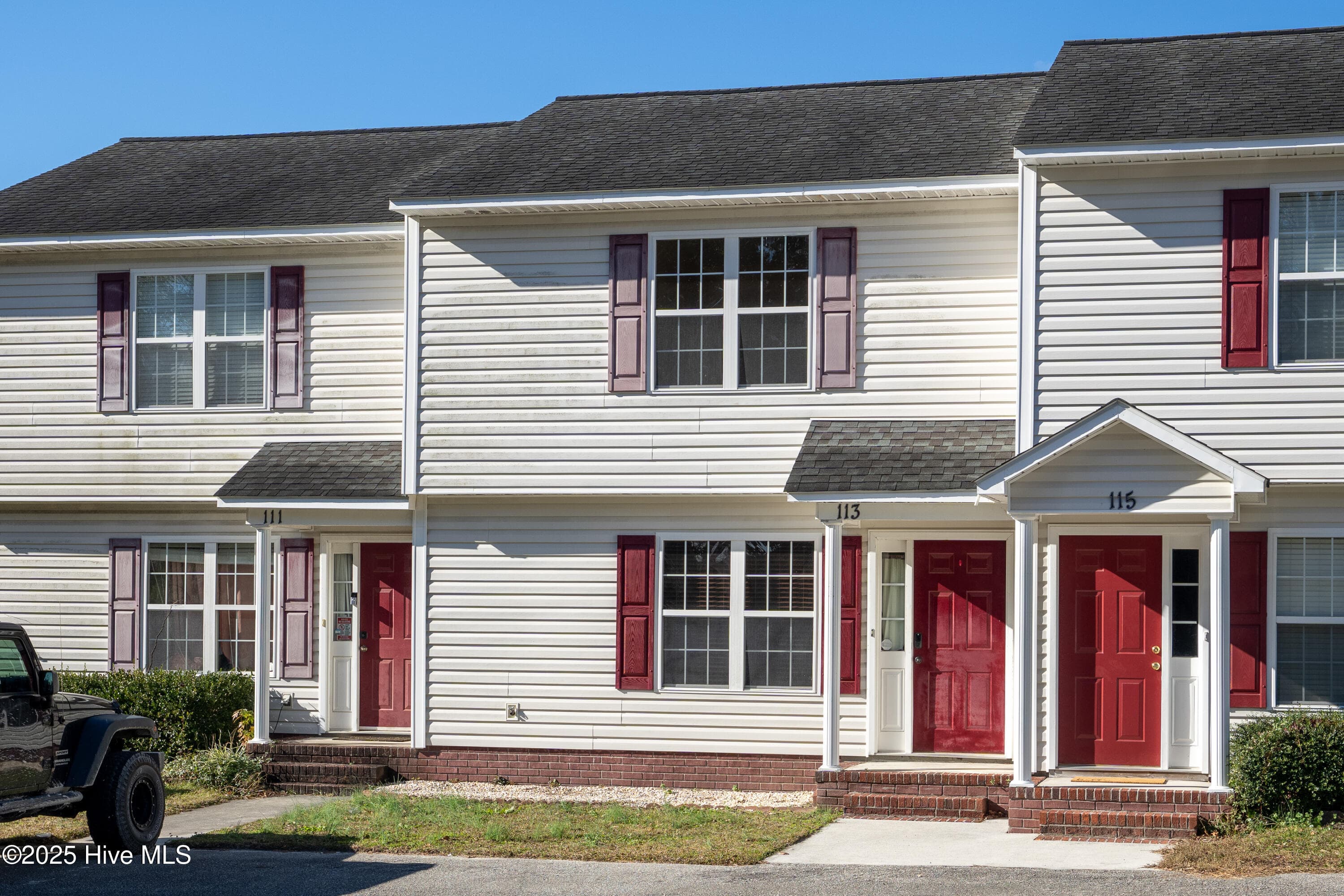 Front of 113 Tillett Lane, Sneads Ferry, NC 28460