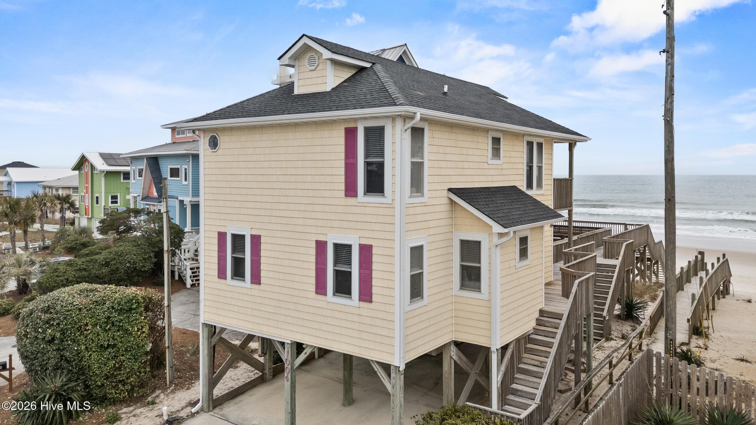 Front of 1004 N Shore Drive, Surf City, NC 28445