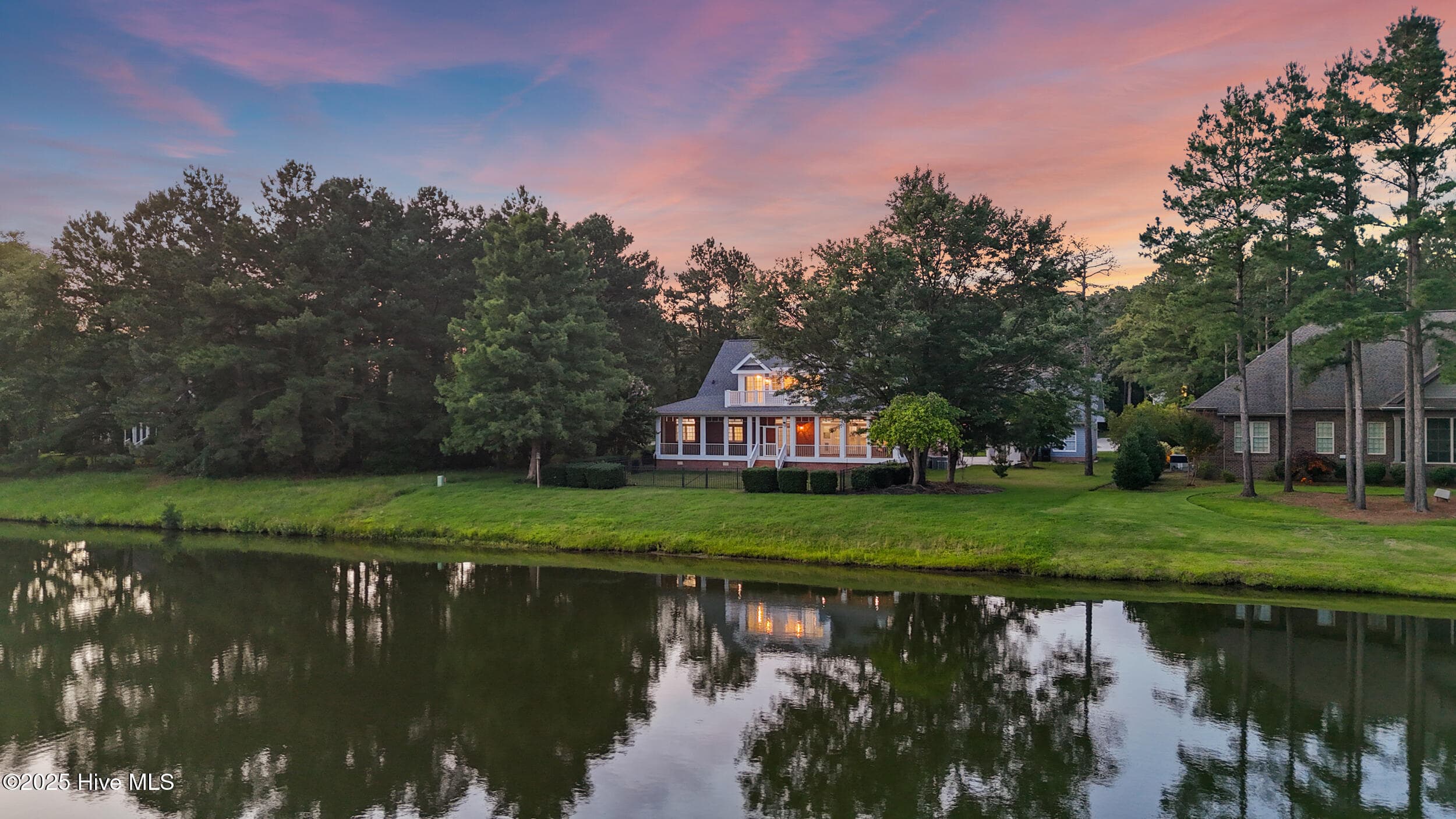 Front of 376 Red Fox Run Drive, Wallace, NC 28466