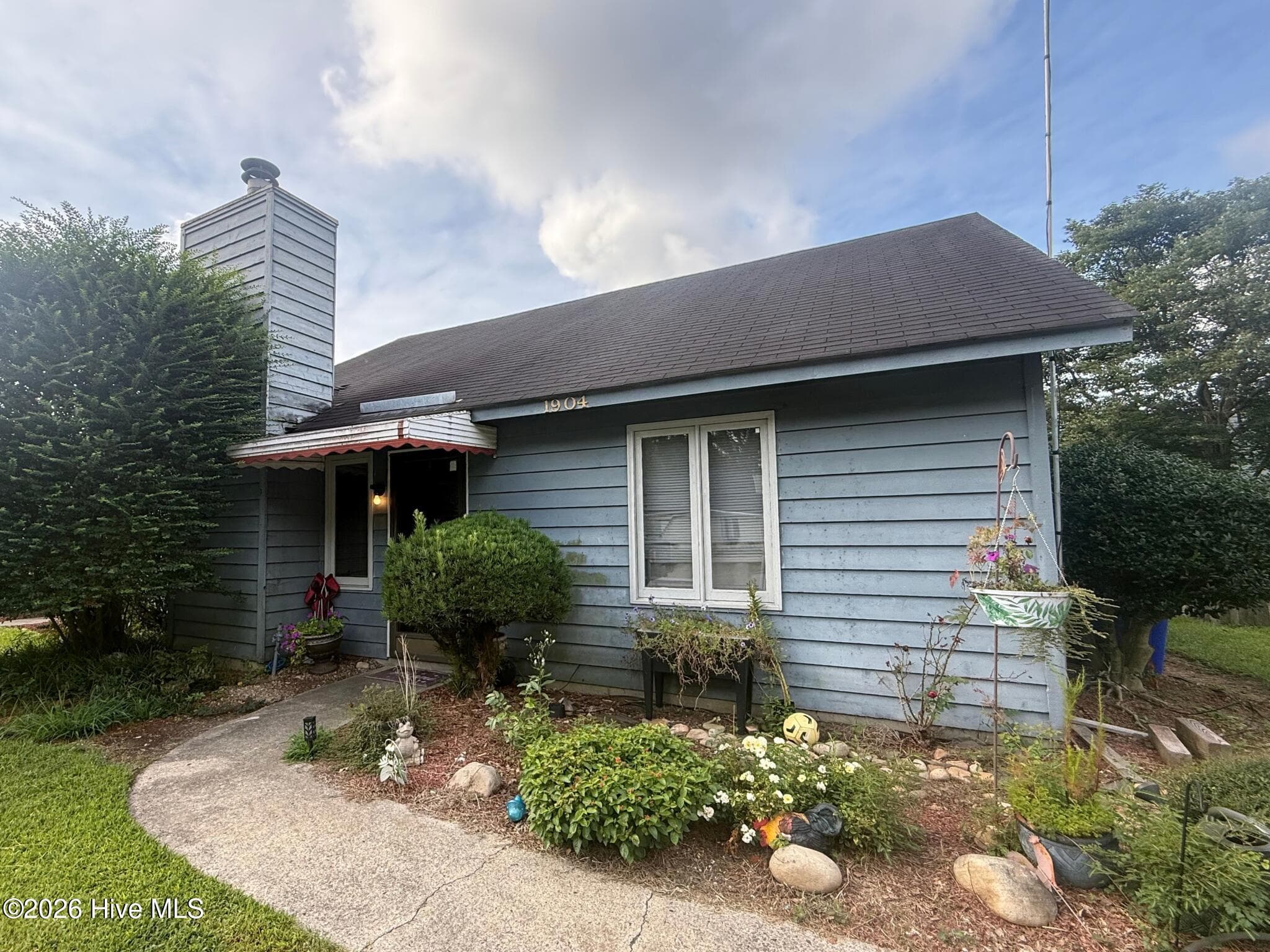 Front of 1904 White Hollow Drive, Greenville, NC 27858