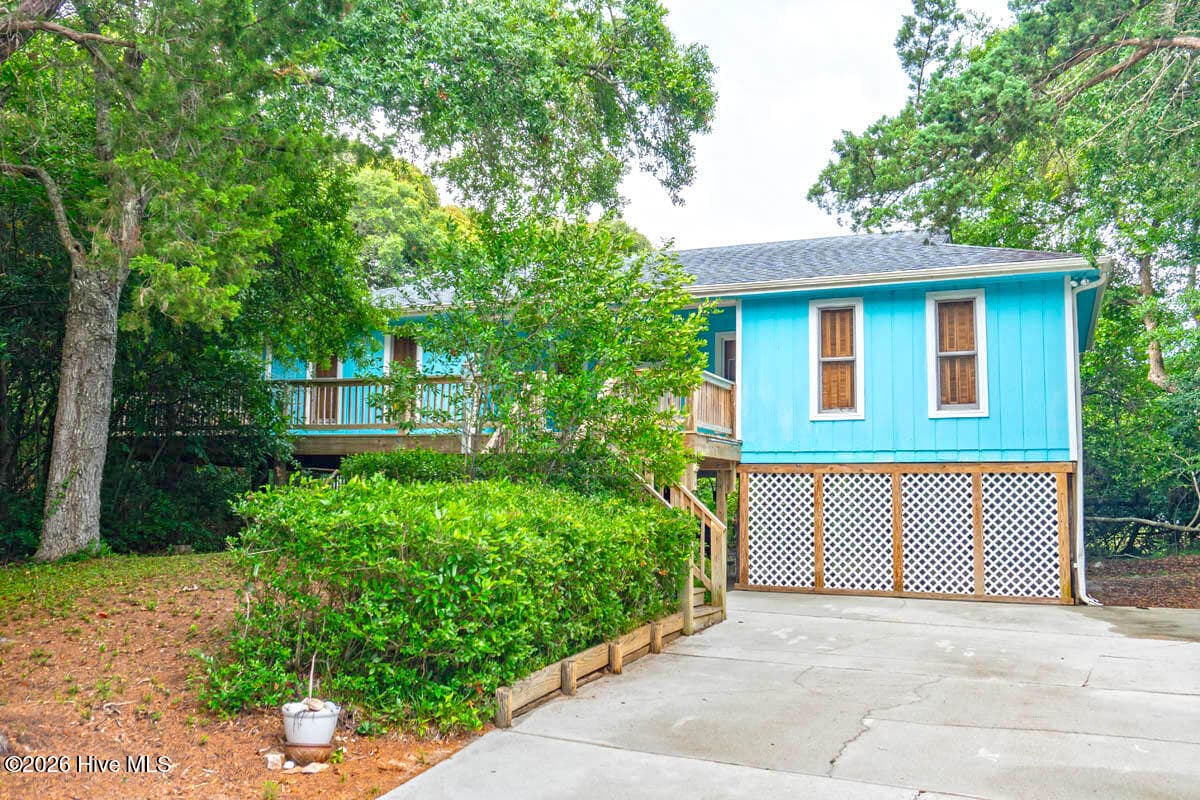 Front of 112 James Drive, Emerald Isle, NC 28594