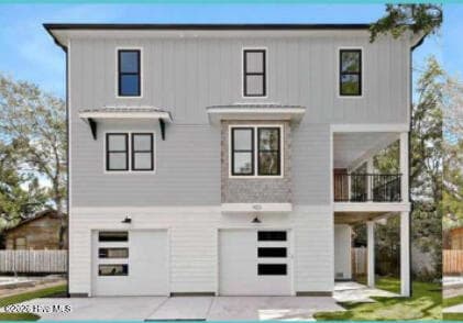 Front of 907 Fourth Street S, Carolina Beach, NC 28428