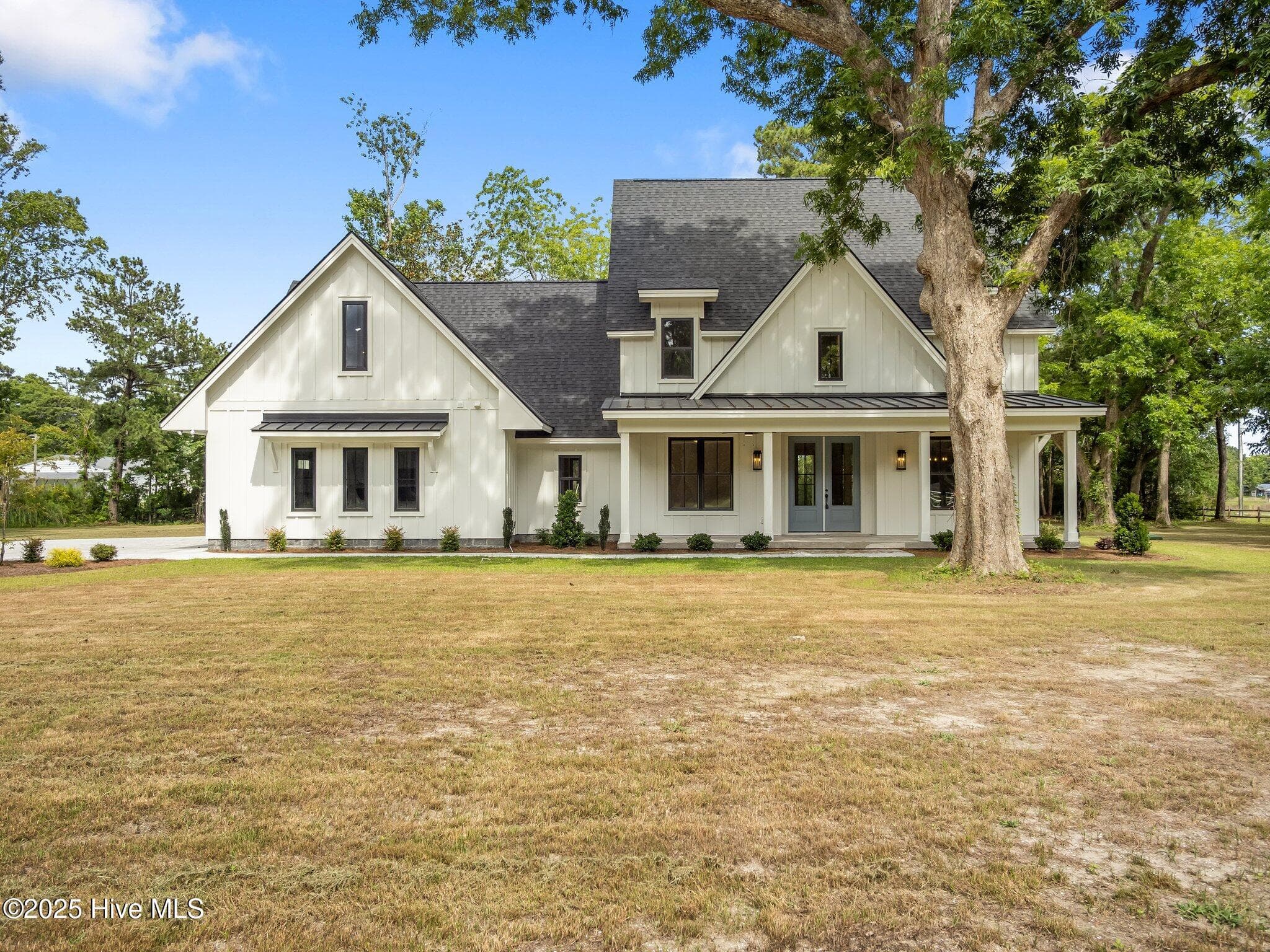 Exterior of 104 Indian Trail, Beaufort, NC 28516