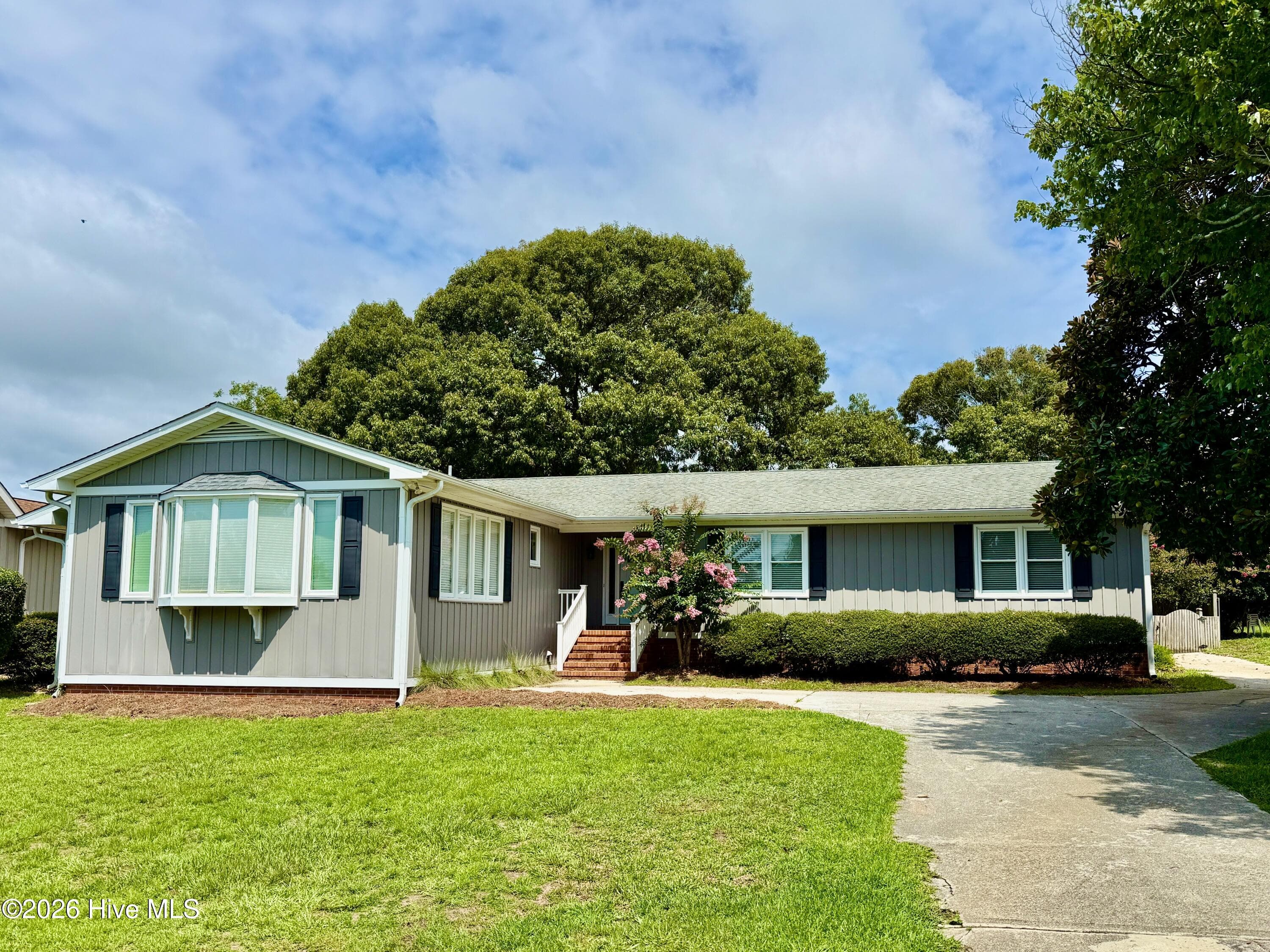 Front of 1966 Kings Landing Road, Hampstead, NC 28443