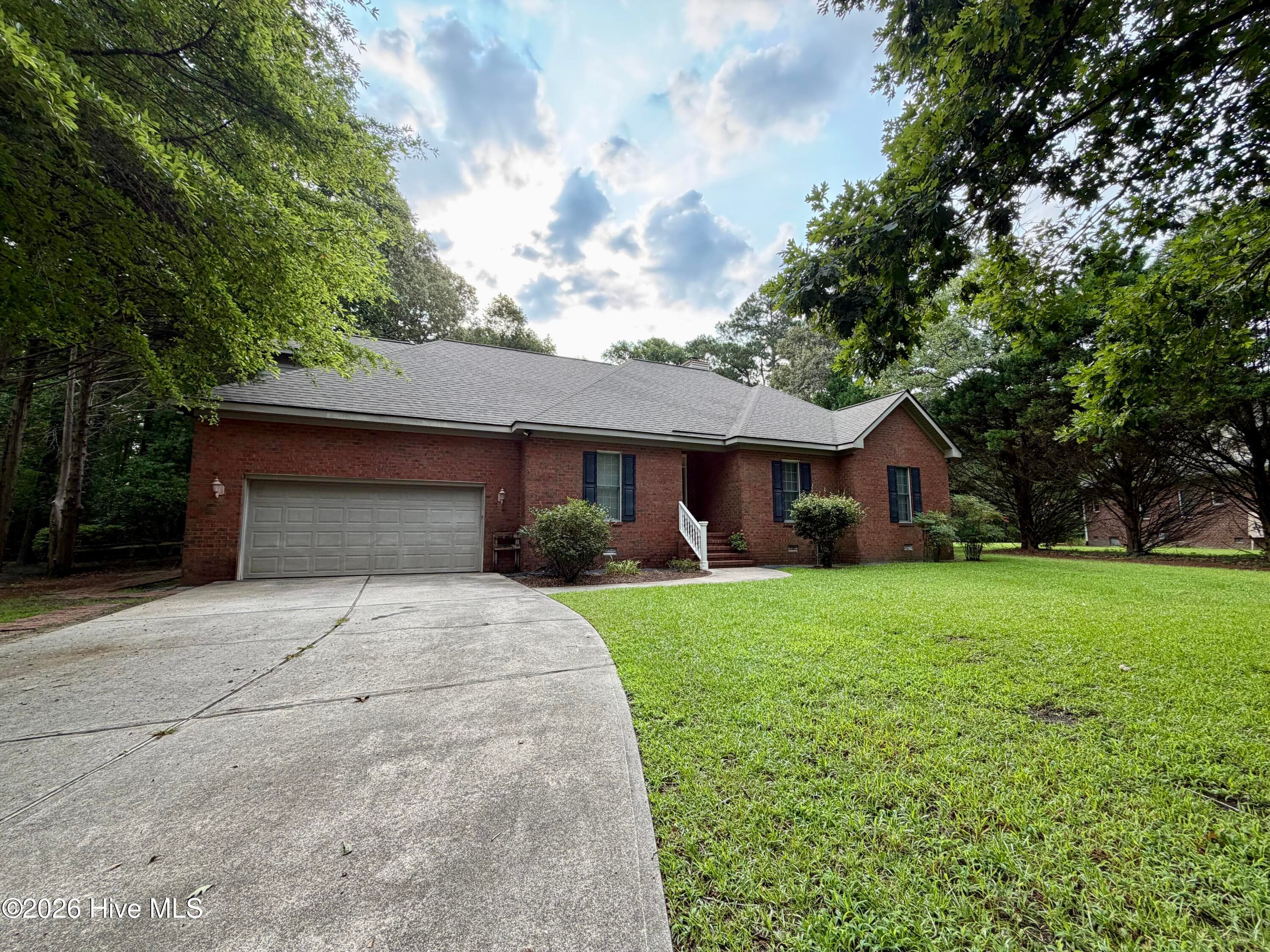 Front of 109 Drummond Place, New Bern, NC 28562